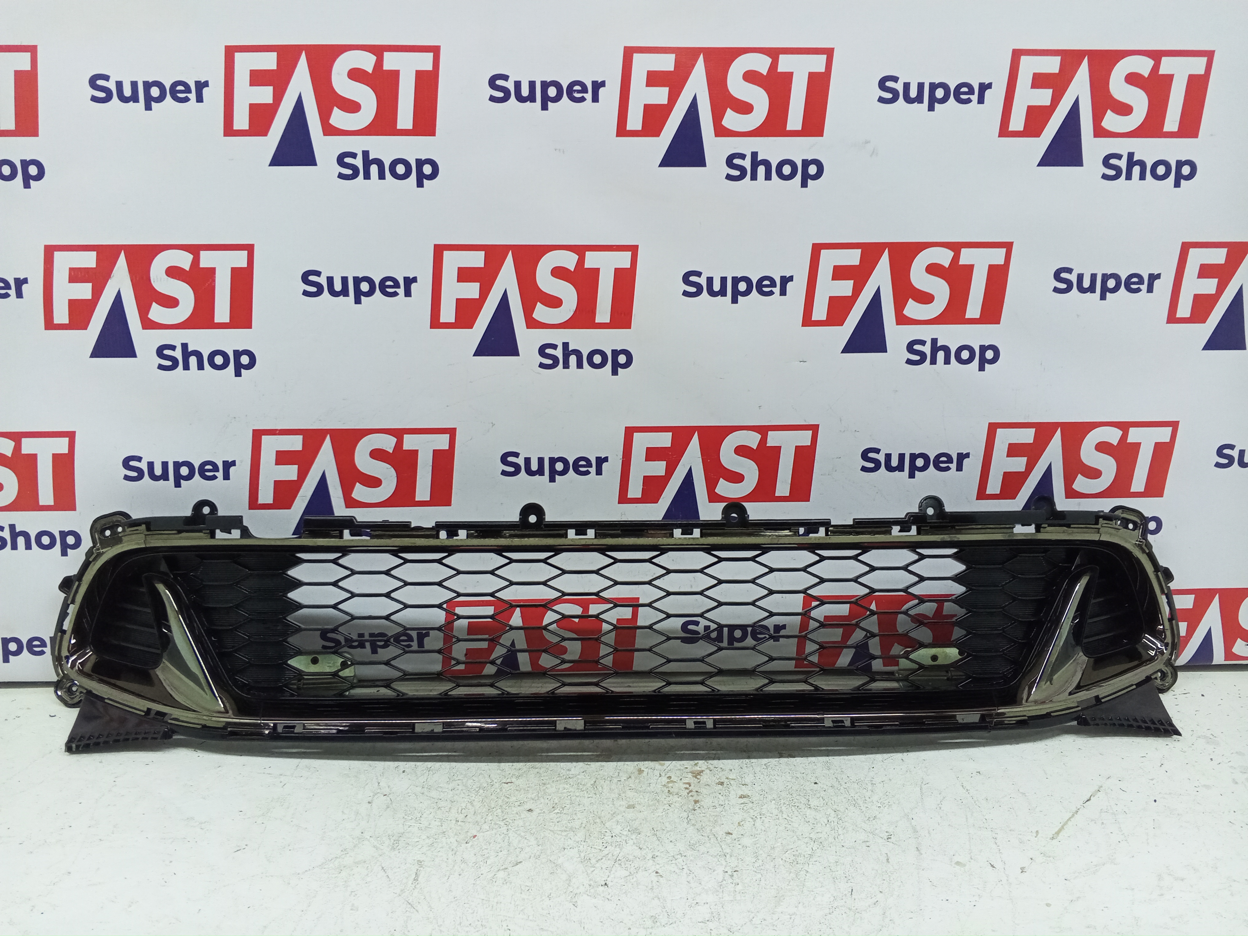 Kia Stinger GT нижняя решетка в передний бампер