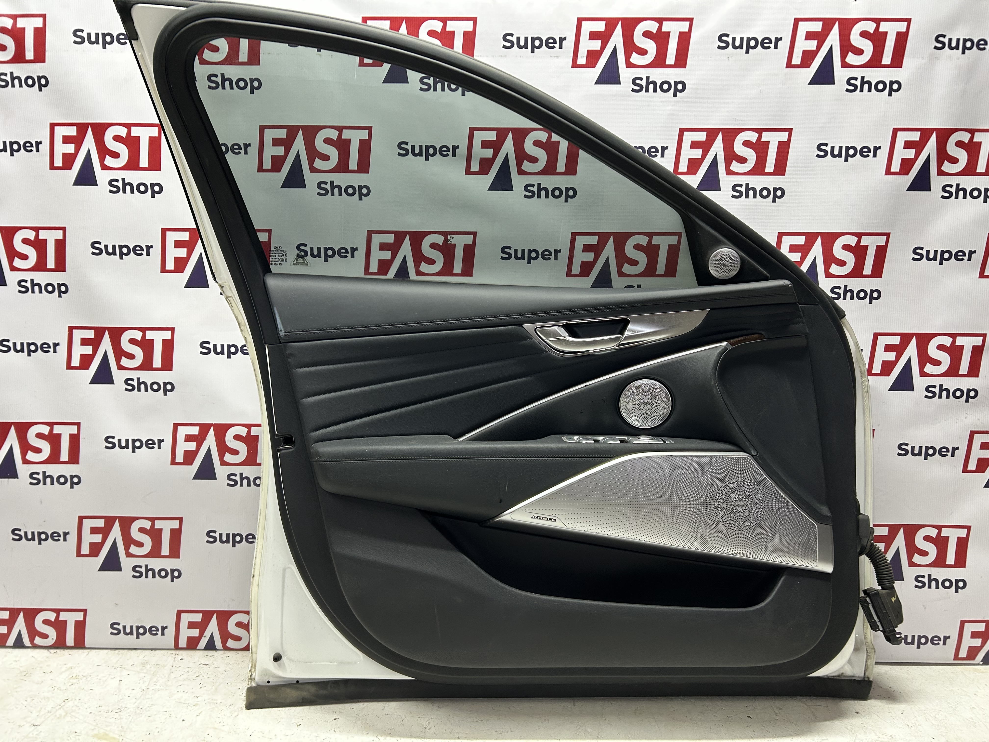 Дверь передняя левая Kia K900 2018