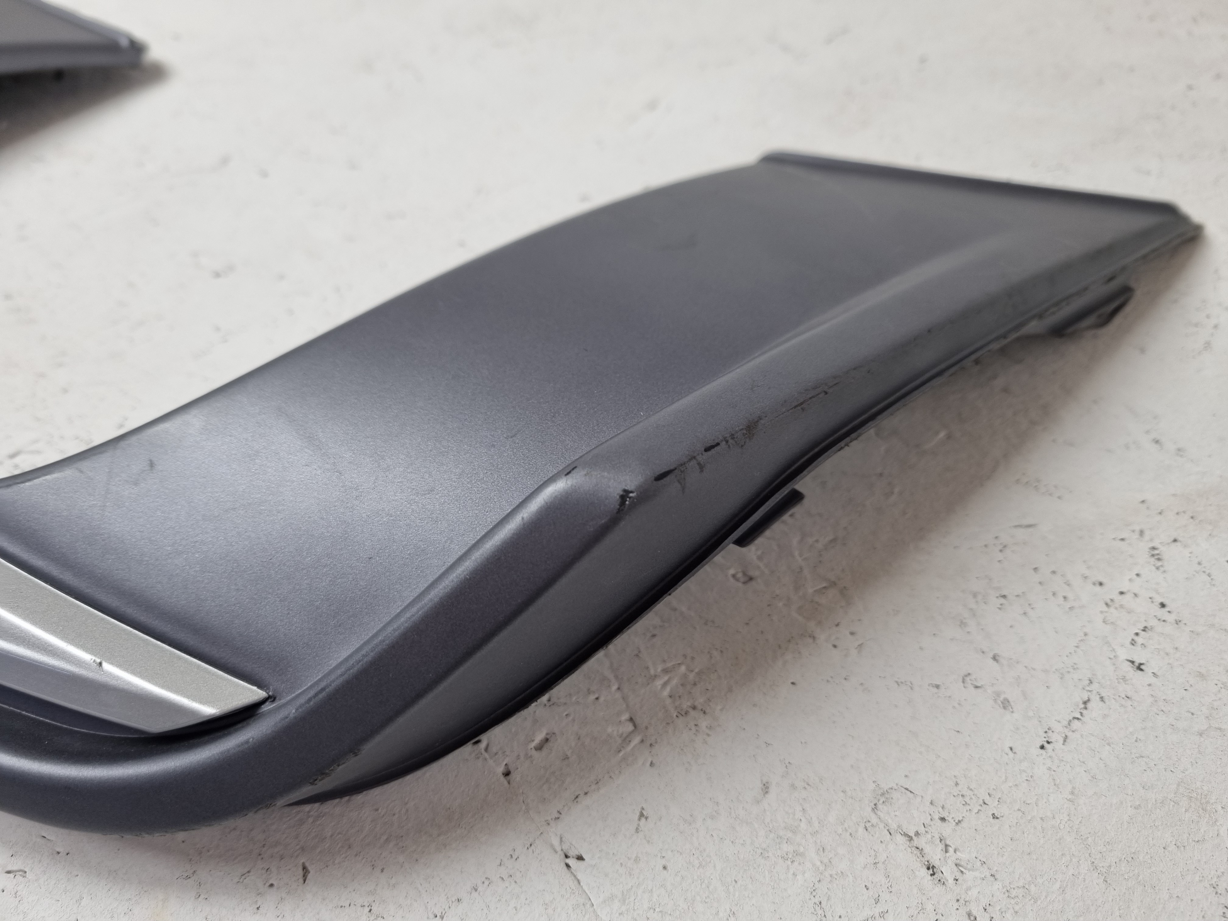 Дефект Audi A3 8V дорестайлинг S3 диффузор в S line бампер седан