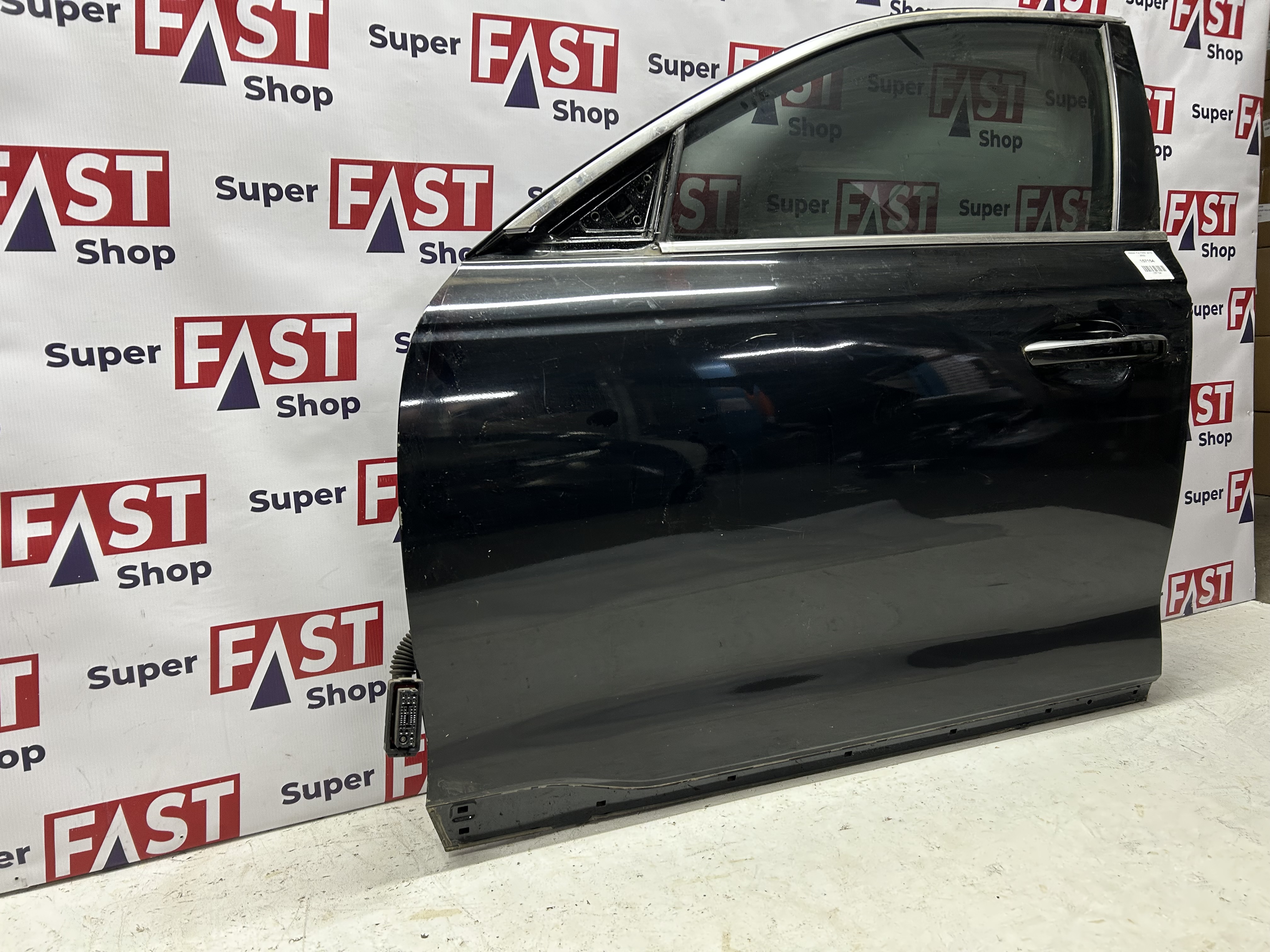 Дверь передняя левая Kia K900 2018-2022