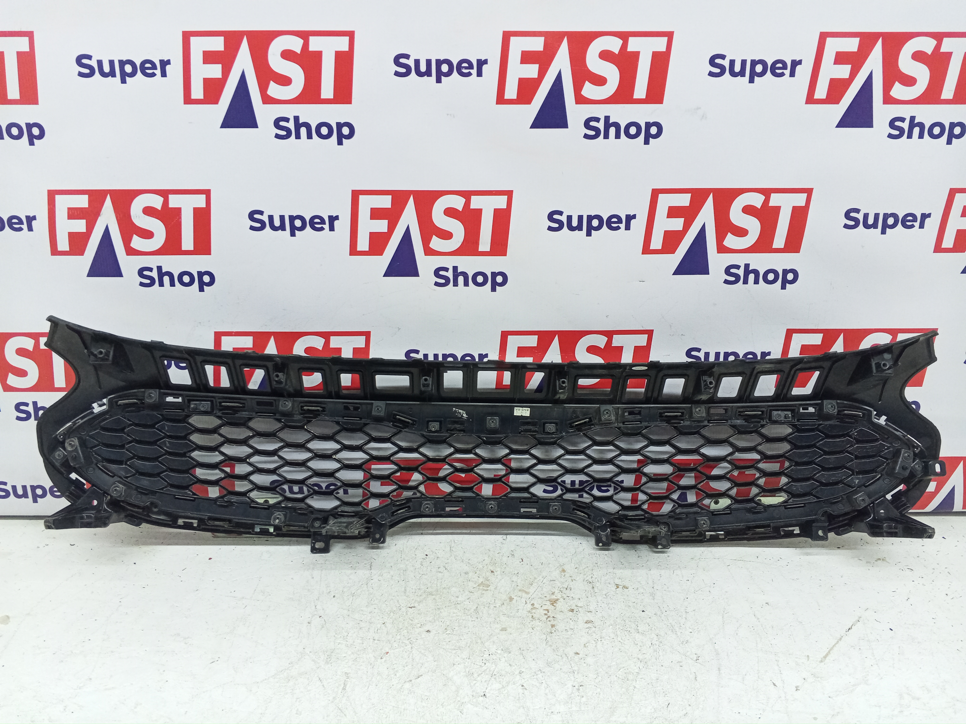 Kia Stinger GT решетка радиатора