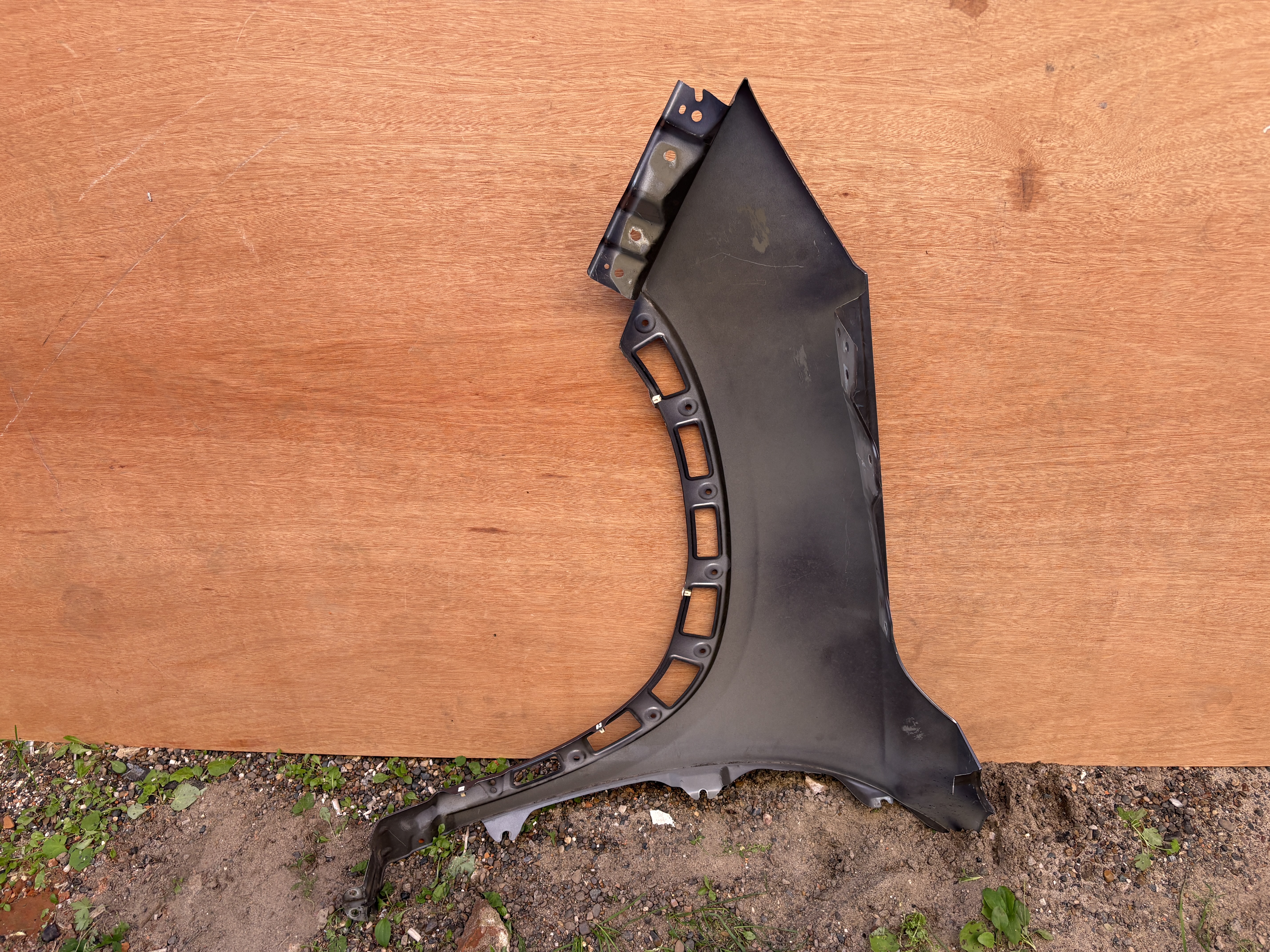 крыло правое переднее EXEED LX