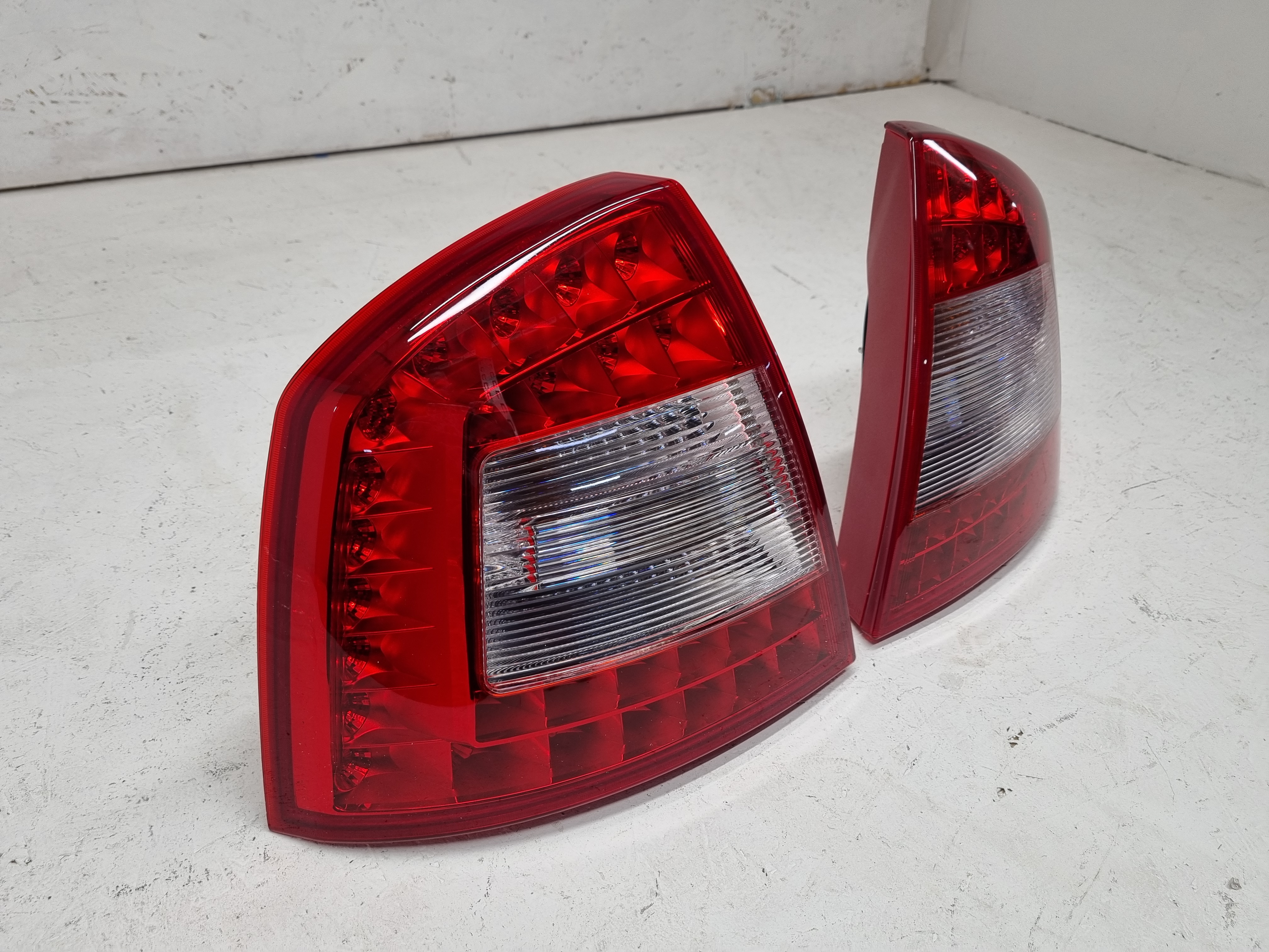 Дефект Skoda Octavia A5 рестайлинг 2008-2013 фонари LED RS