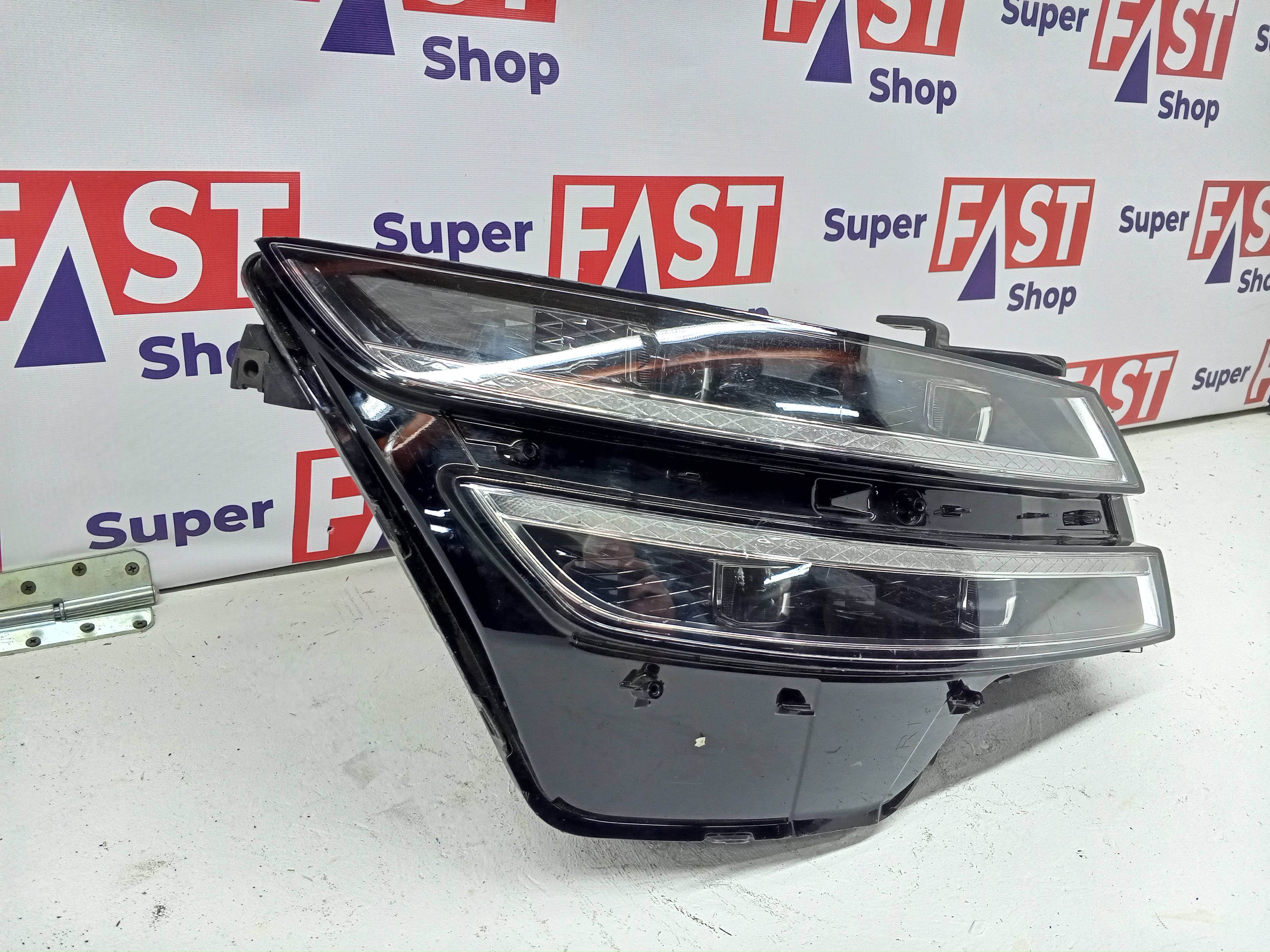 Genesis G80 2 LED 2020-2024 фара правая