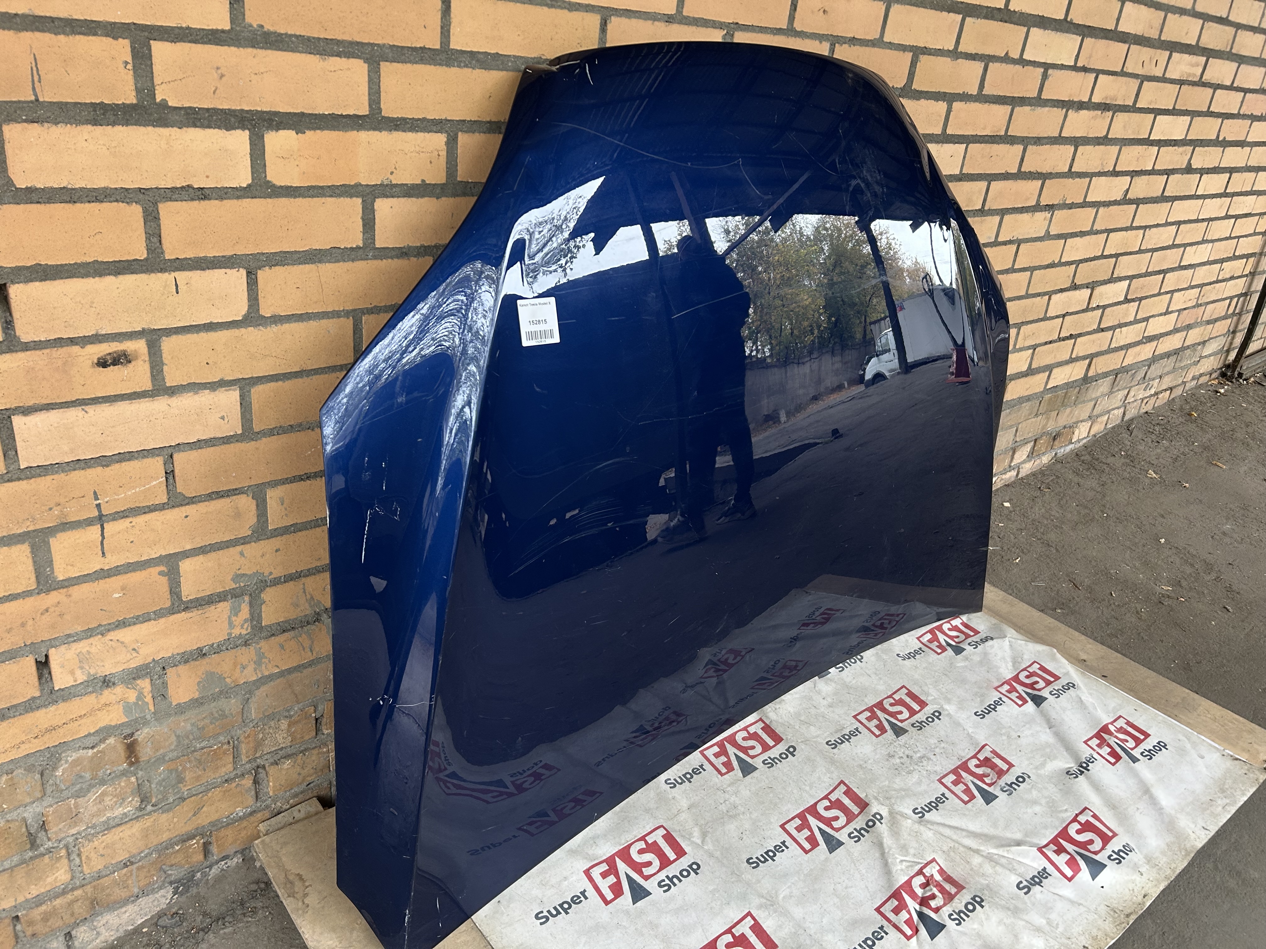 Капот Tesla Model X