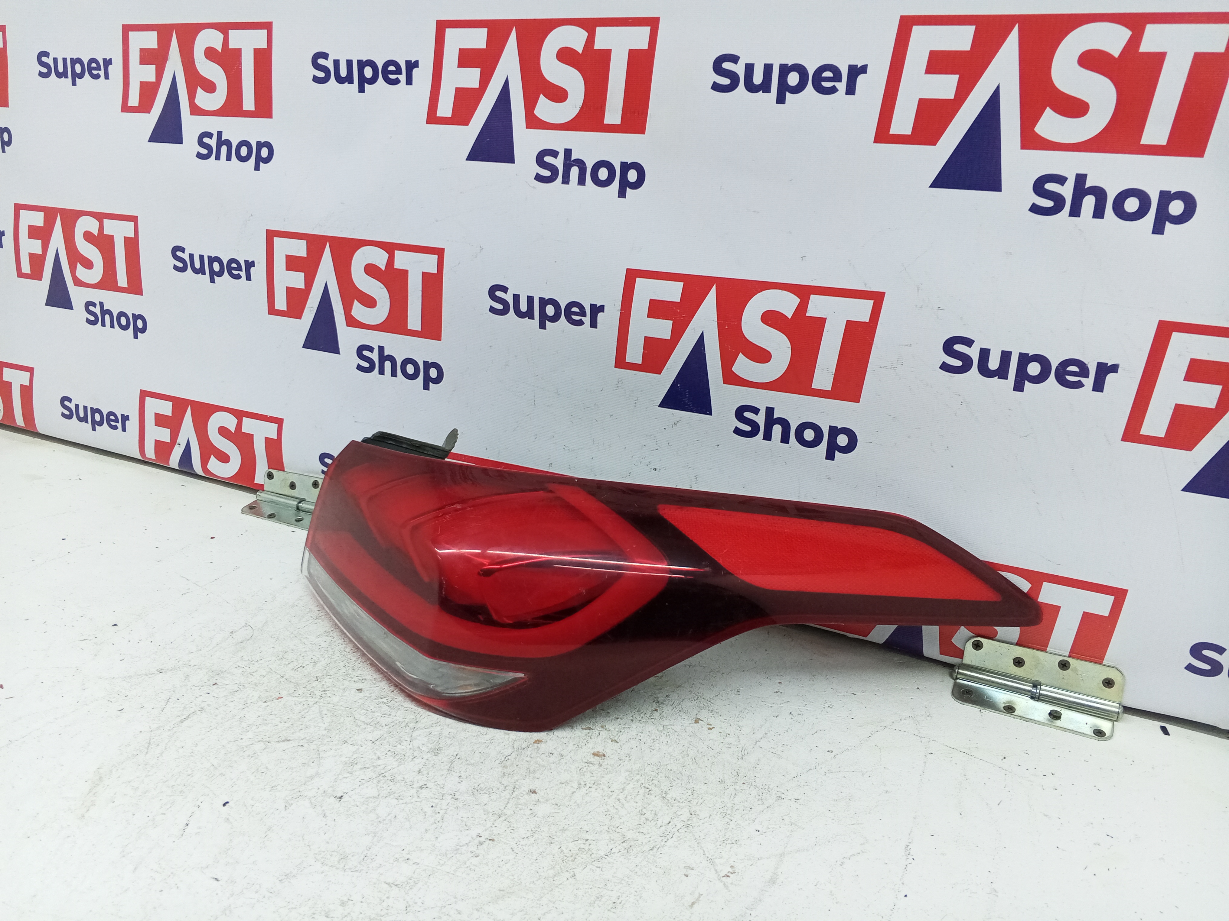 задний правый фонарь Genesis G80 2016-2020