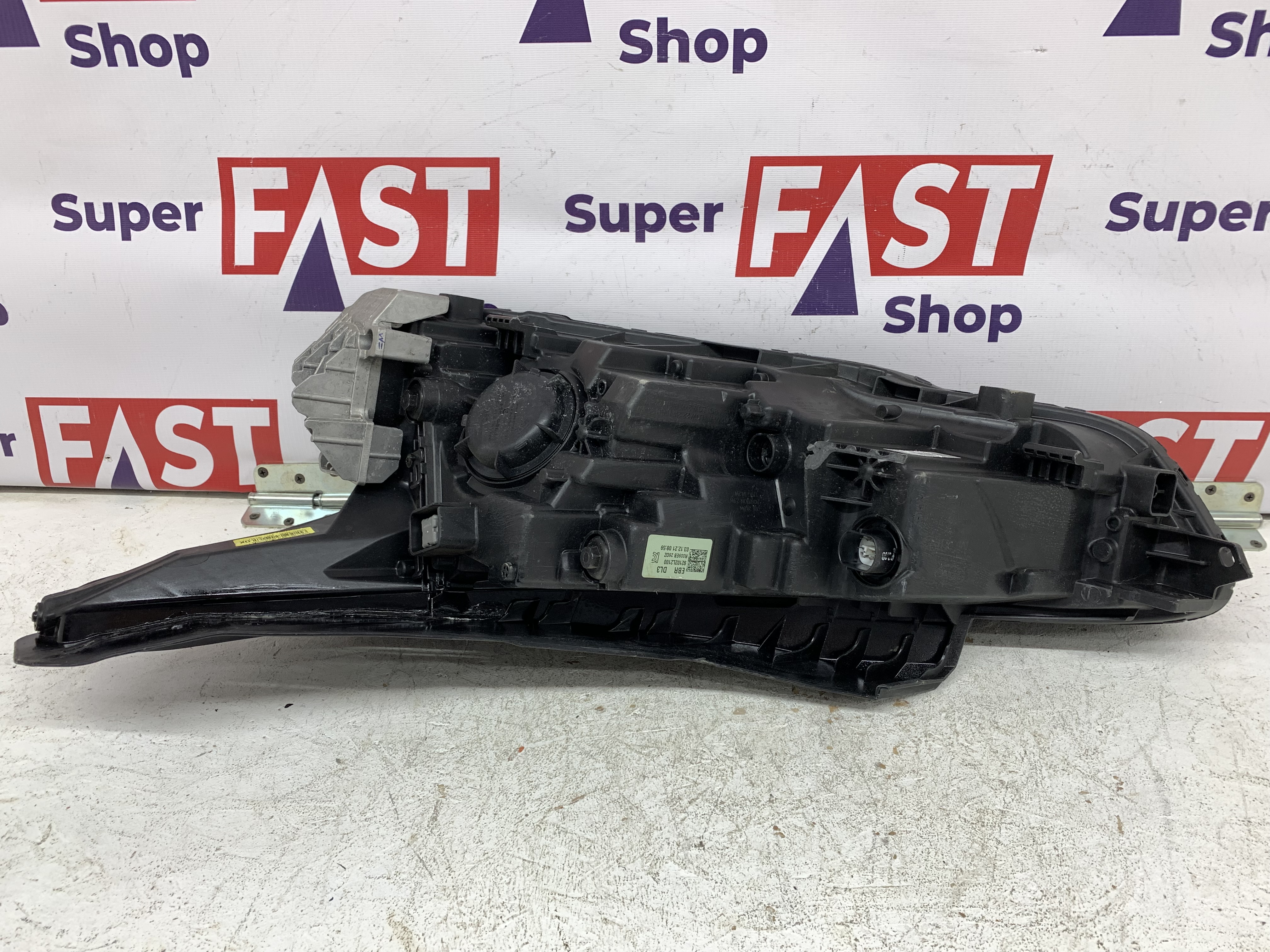 Kia K5 фара правая LED на 3 линзы оригинал бу