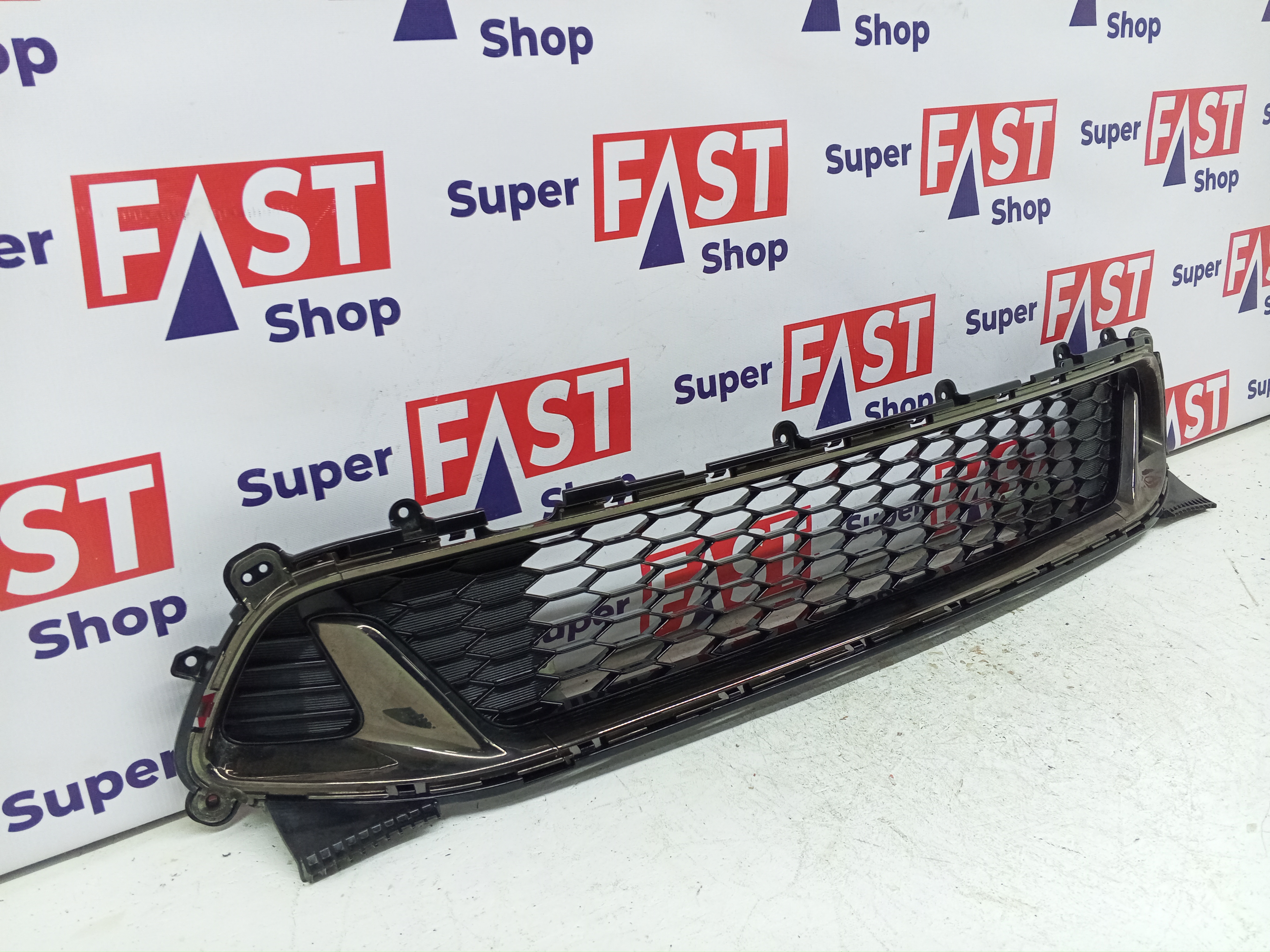 Kia Stinger GT нижняя решетка в передний бампер