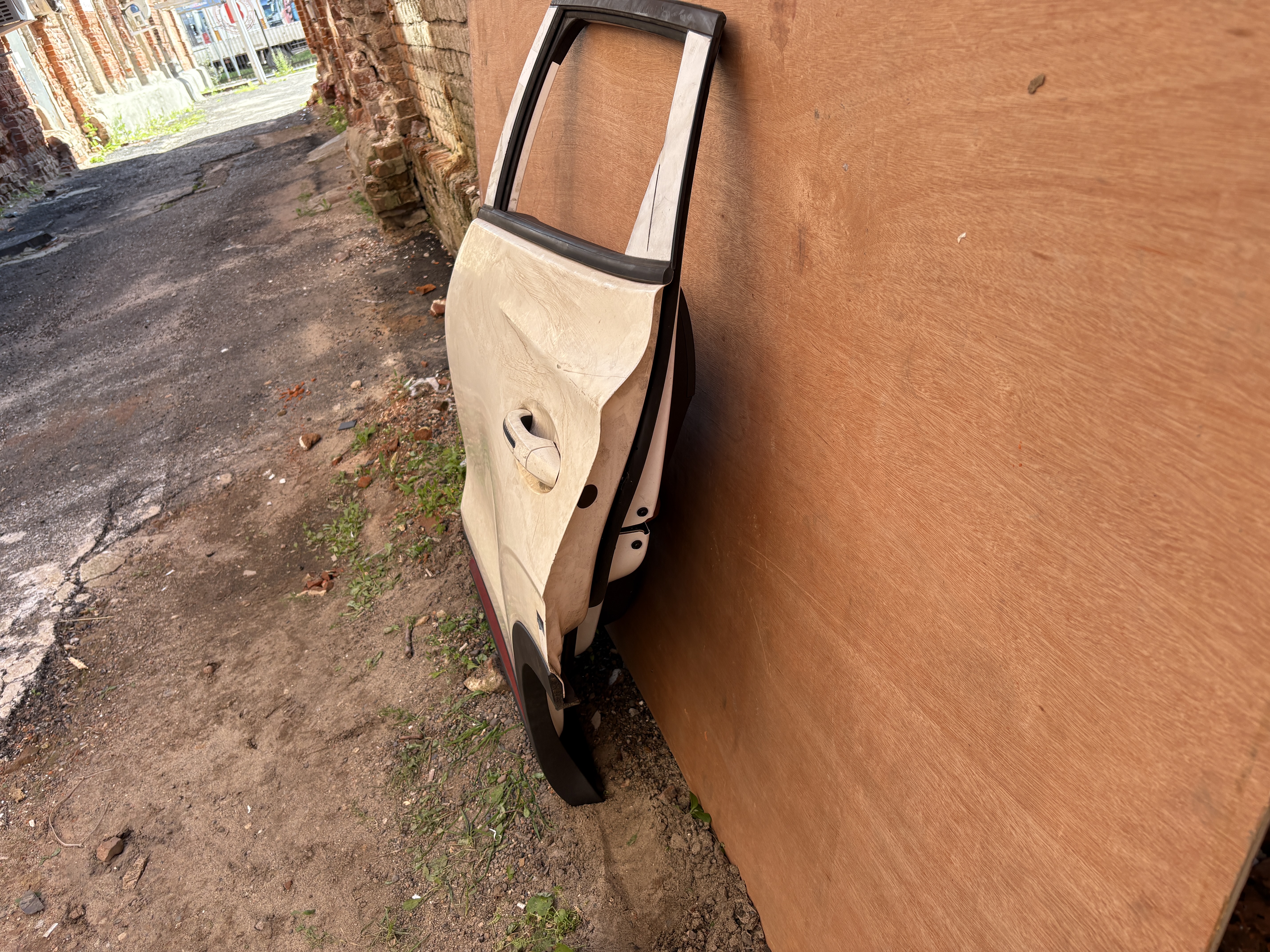 дверь задняя левая OMODA C5 в сборе