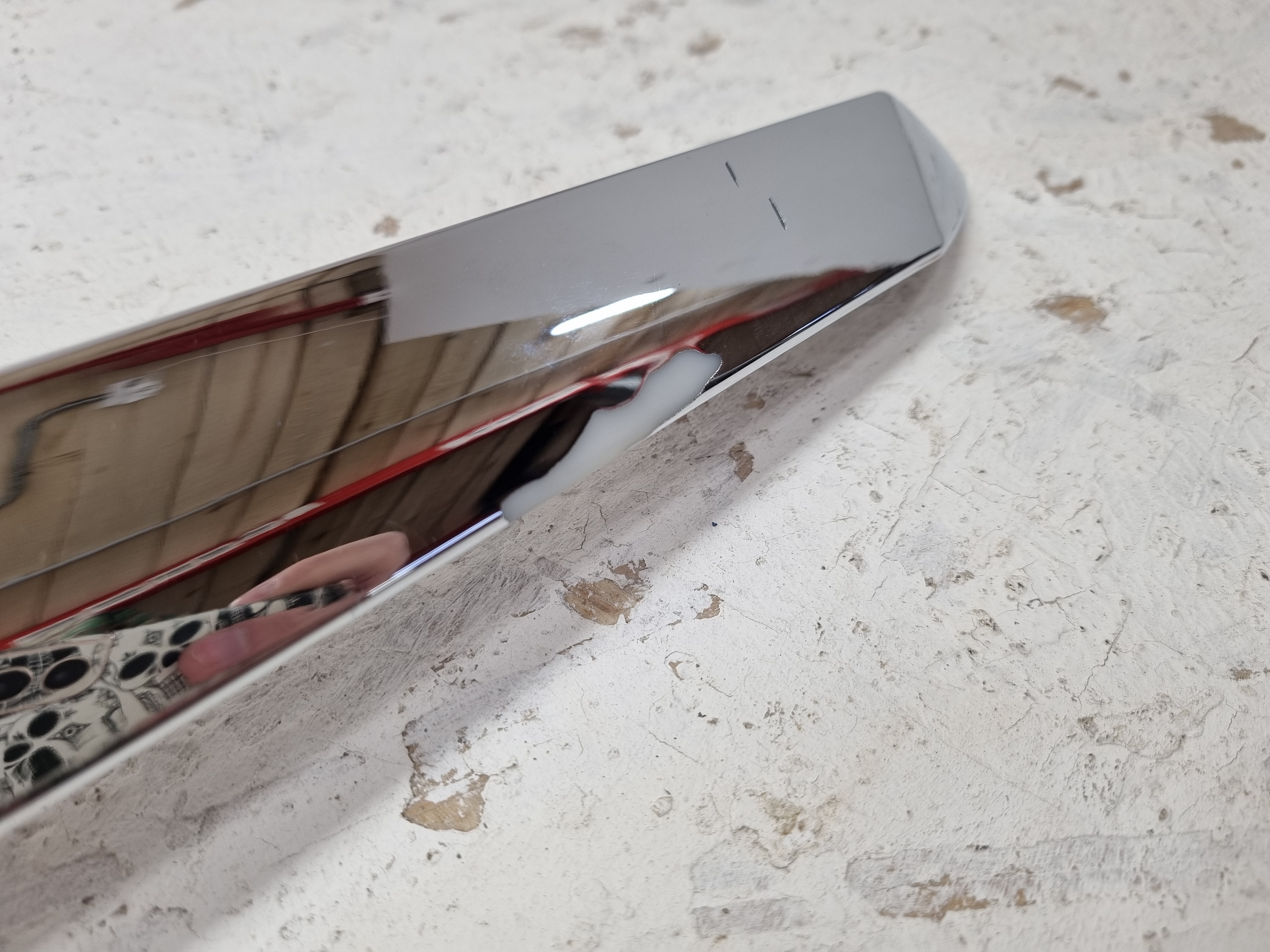 Дефект 1 Skoda Superb дорестайлинг 2008-2013 хром накладка на капот