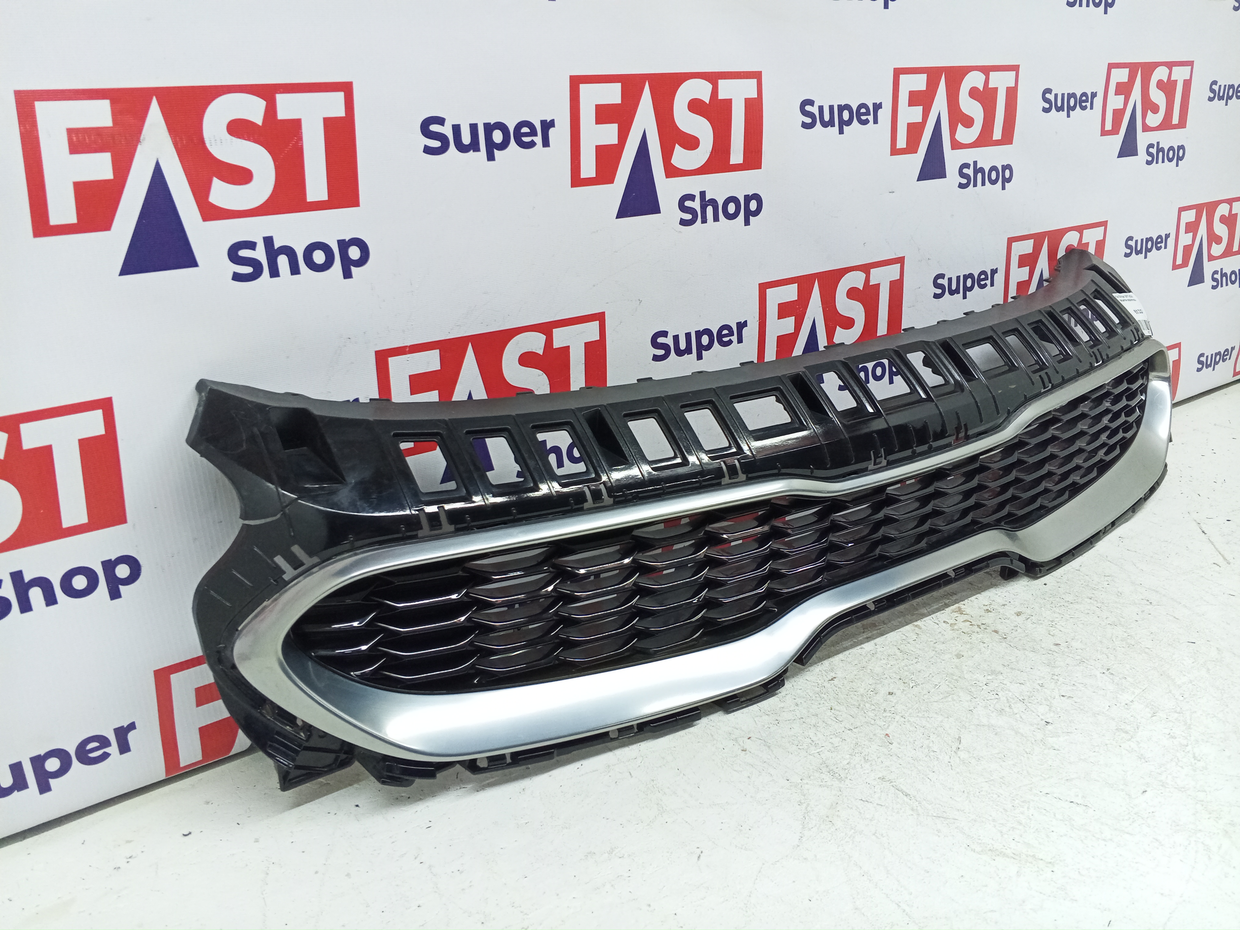 Kia Stinger 2017-2021 решетка радиатора