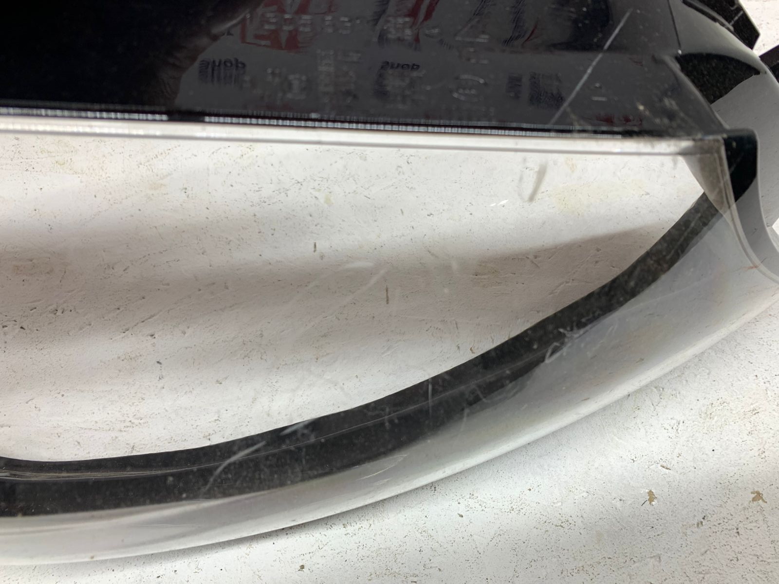 Дефект 2 Mercedes W205 дорестайлинг стекло правое для фары