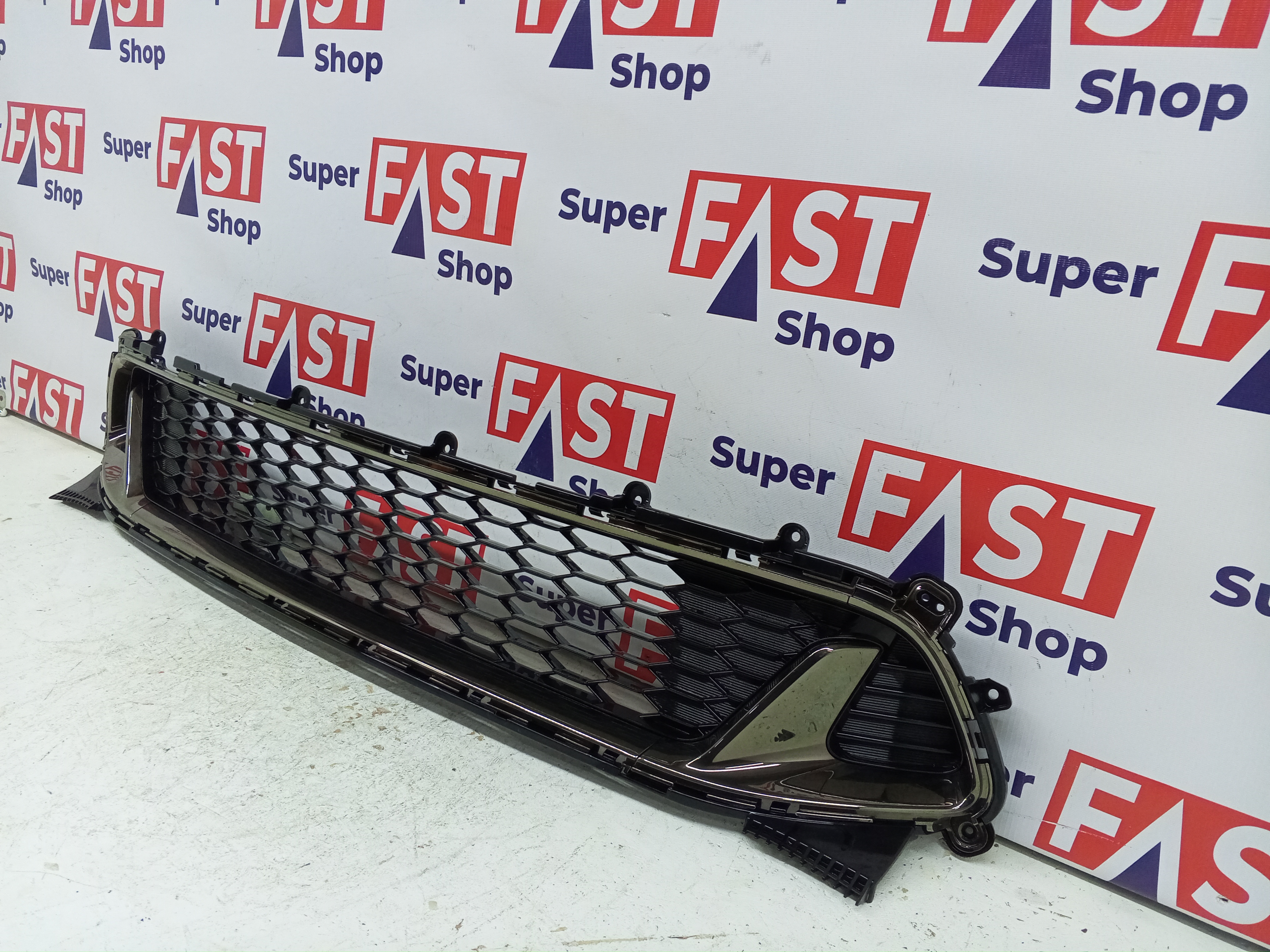 Kia Stinger GT нижняя решетка в передний бампер