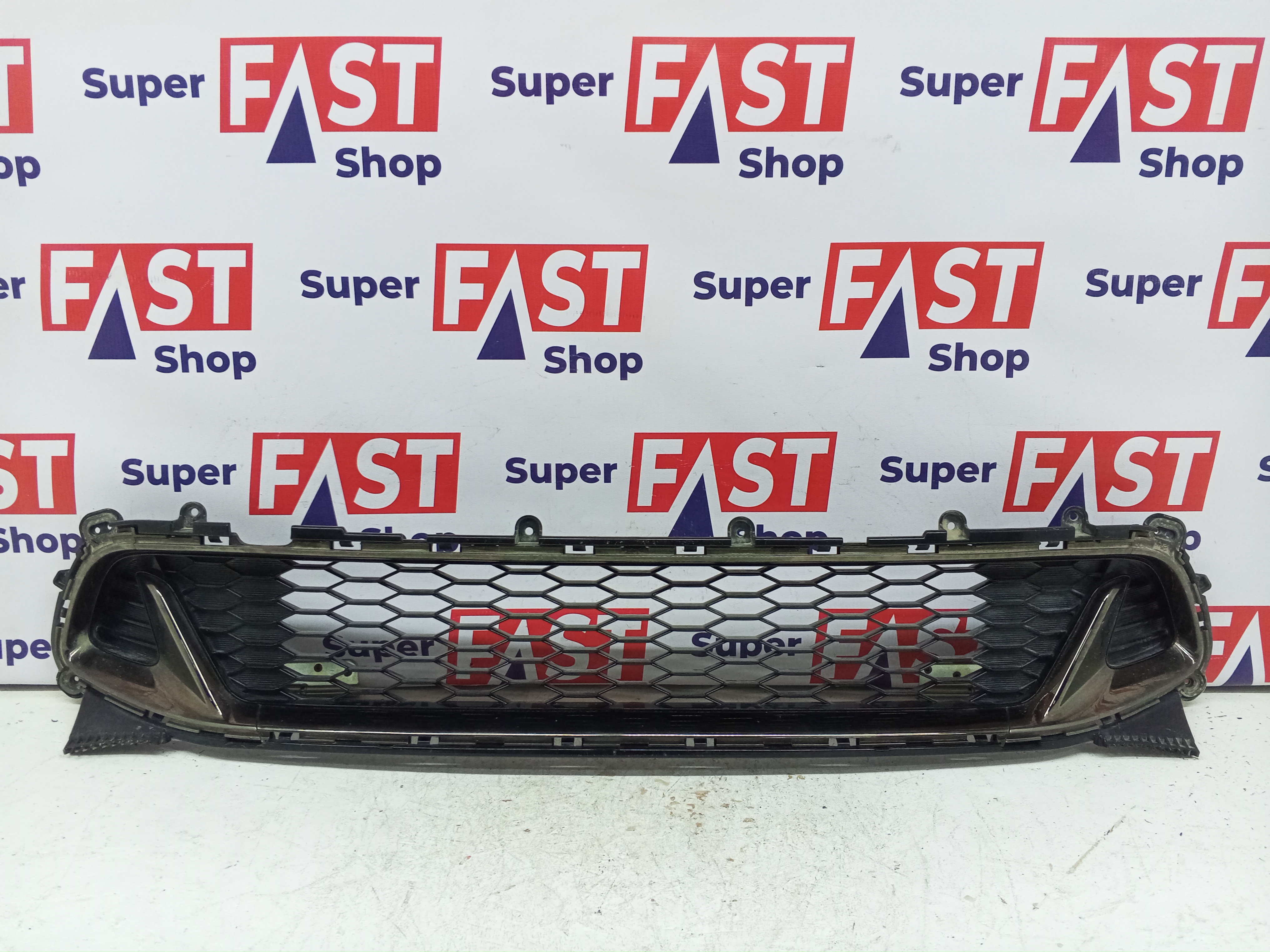 Kia Stinger GT нижняя решетка в передний бампер