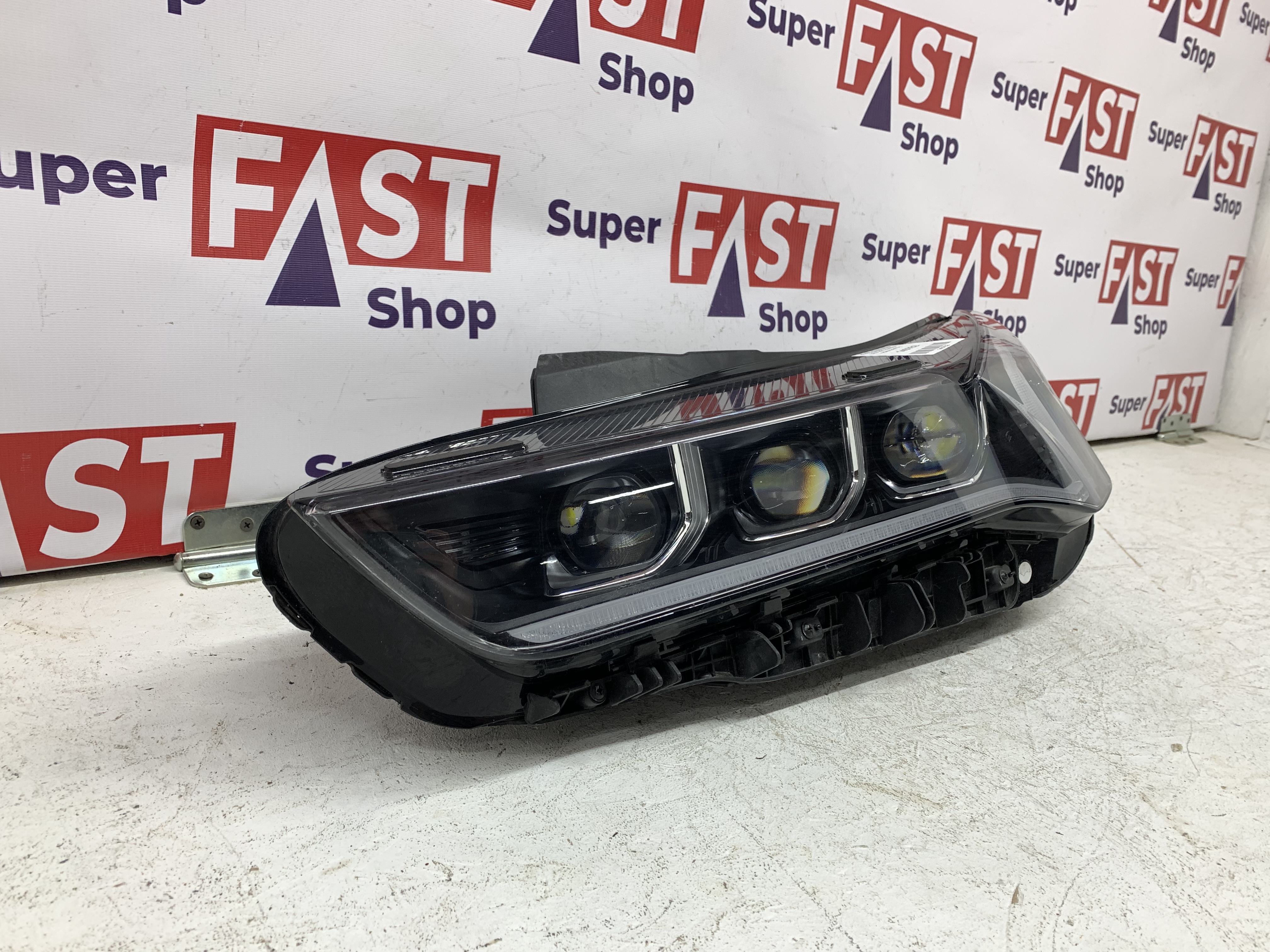 Kia K5 фара левая LED на 3 линзы оригинал бу