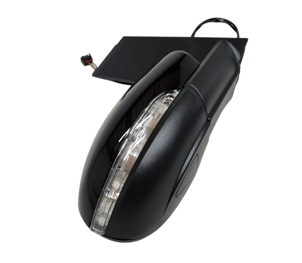 Volkswagen Touran зеркало правое 6 pin