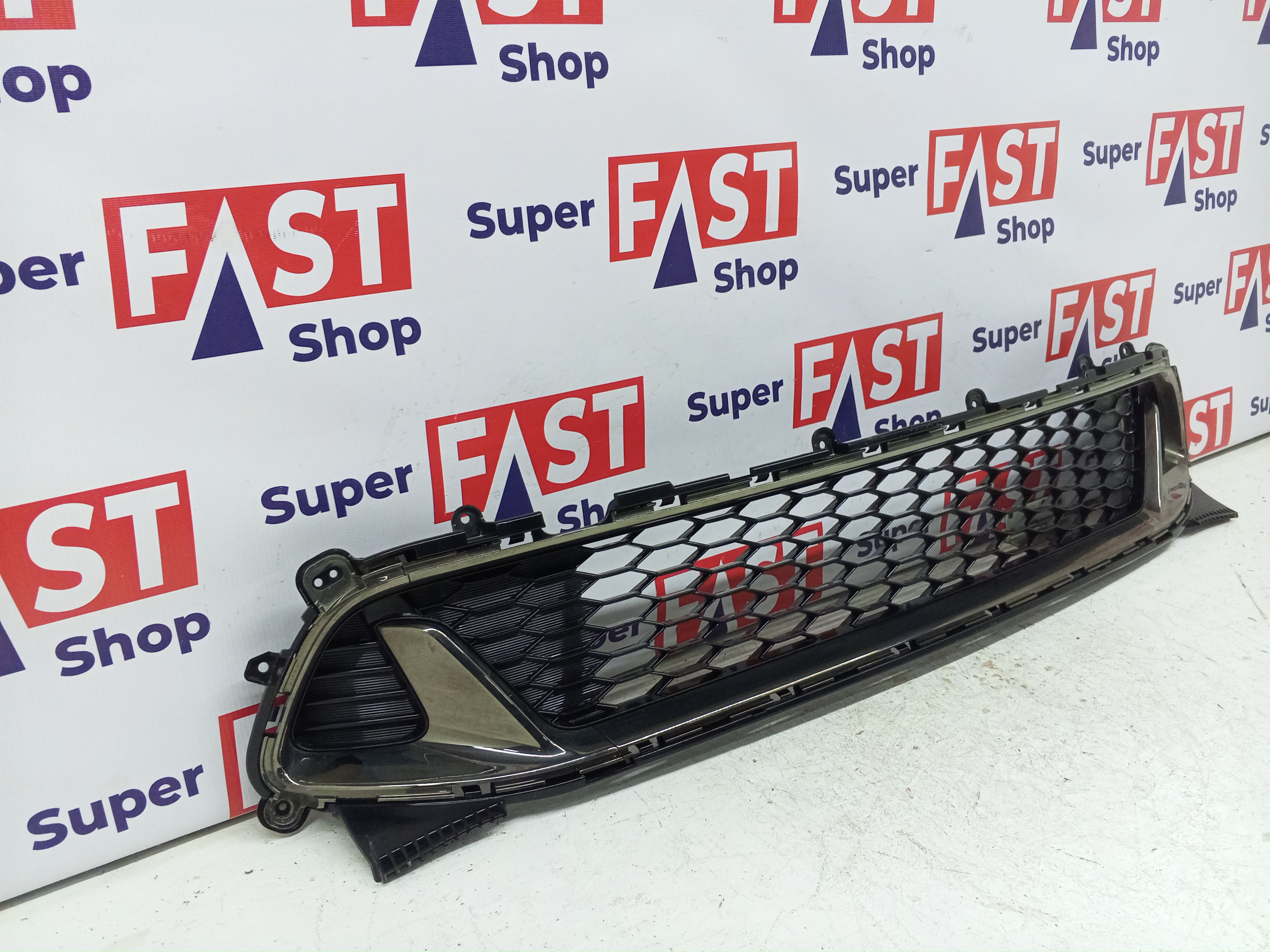 Kia Stinger GT нижняя решетка в передний бампер