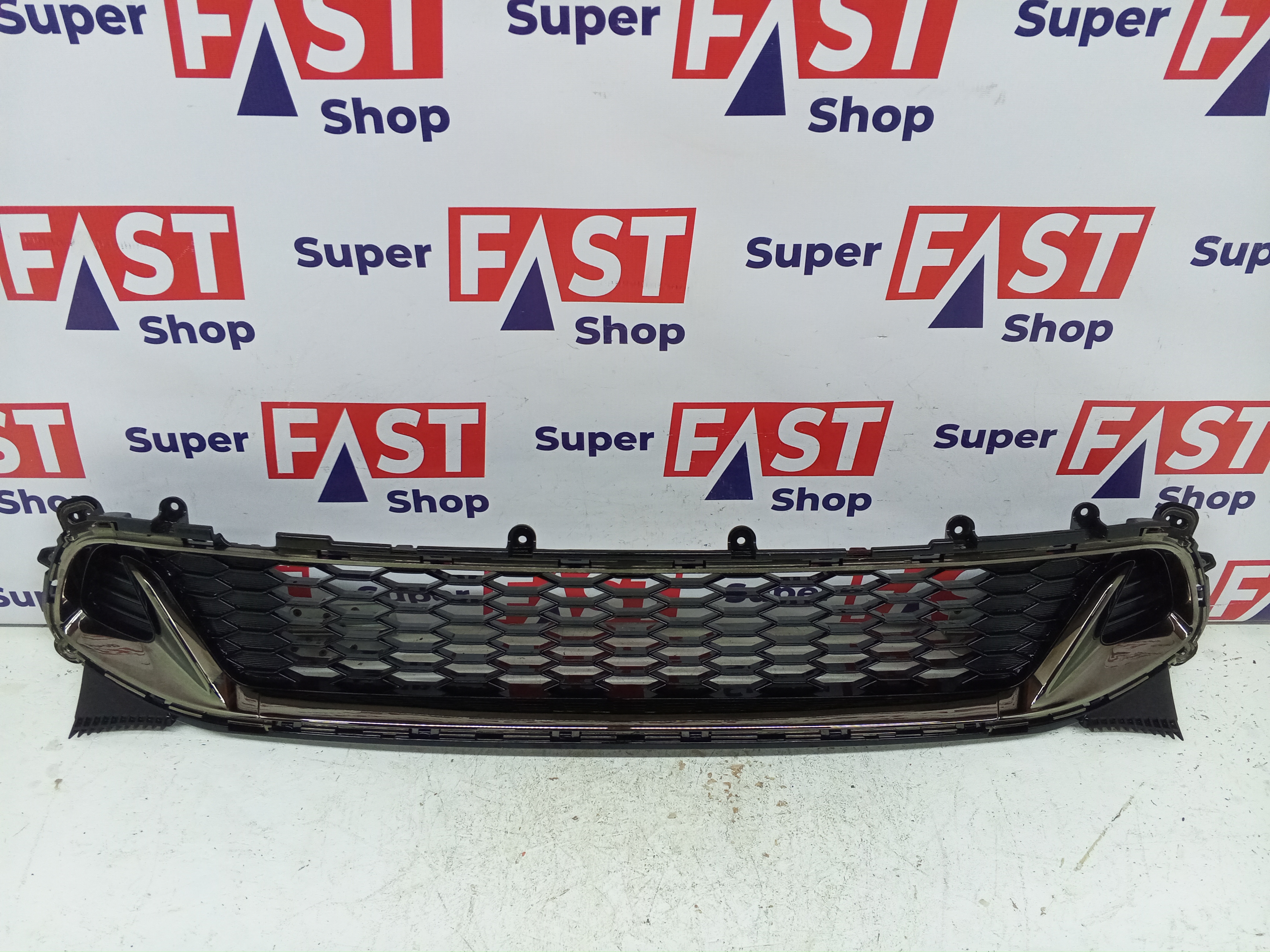 Kia Stinger GT нижняя решетка в передний бампер