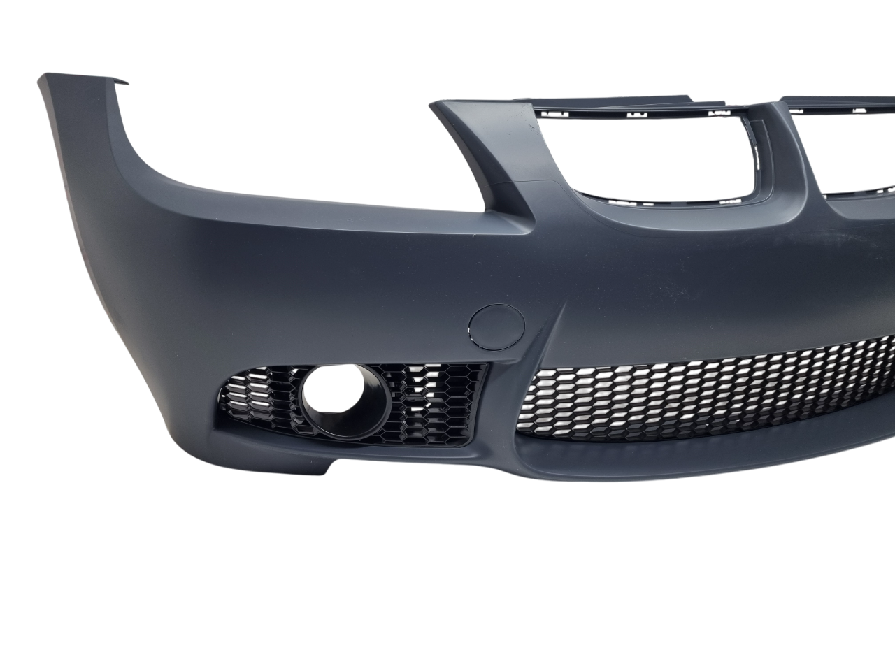 BMW E90 дорестайлинг бампер М3 look передний