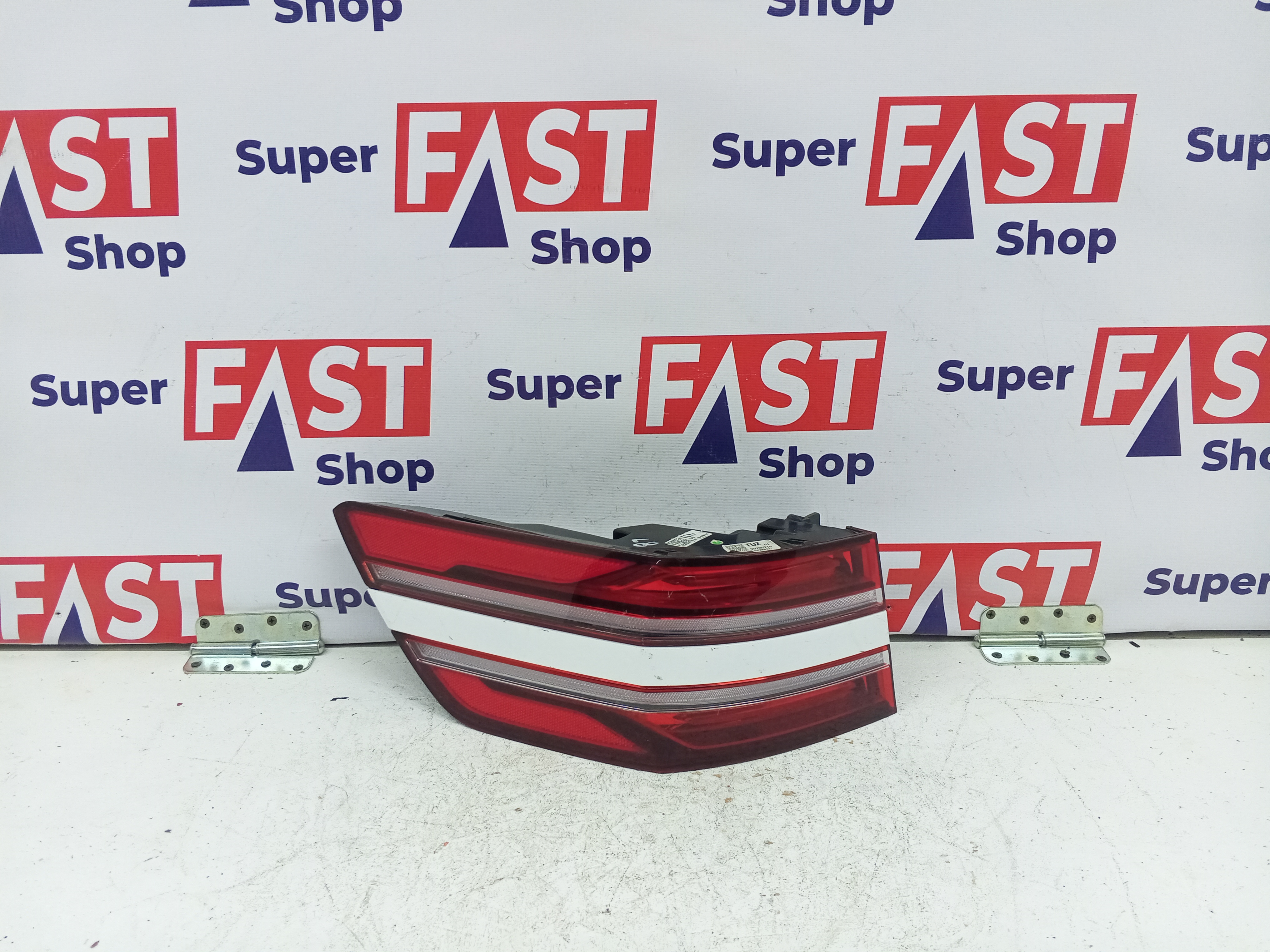 задний левый фонарь Genesis GV80