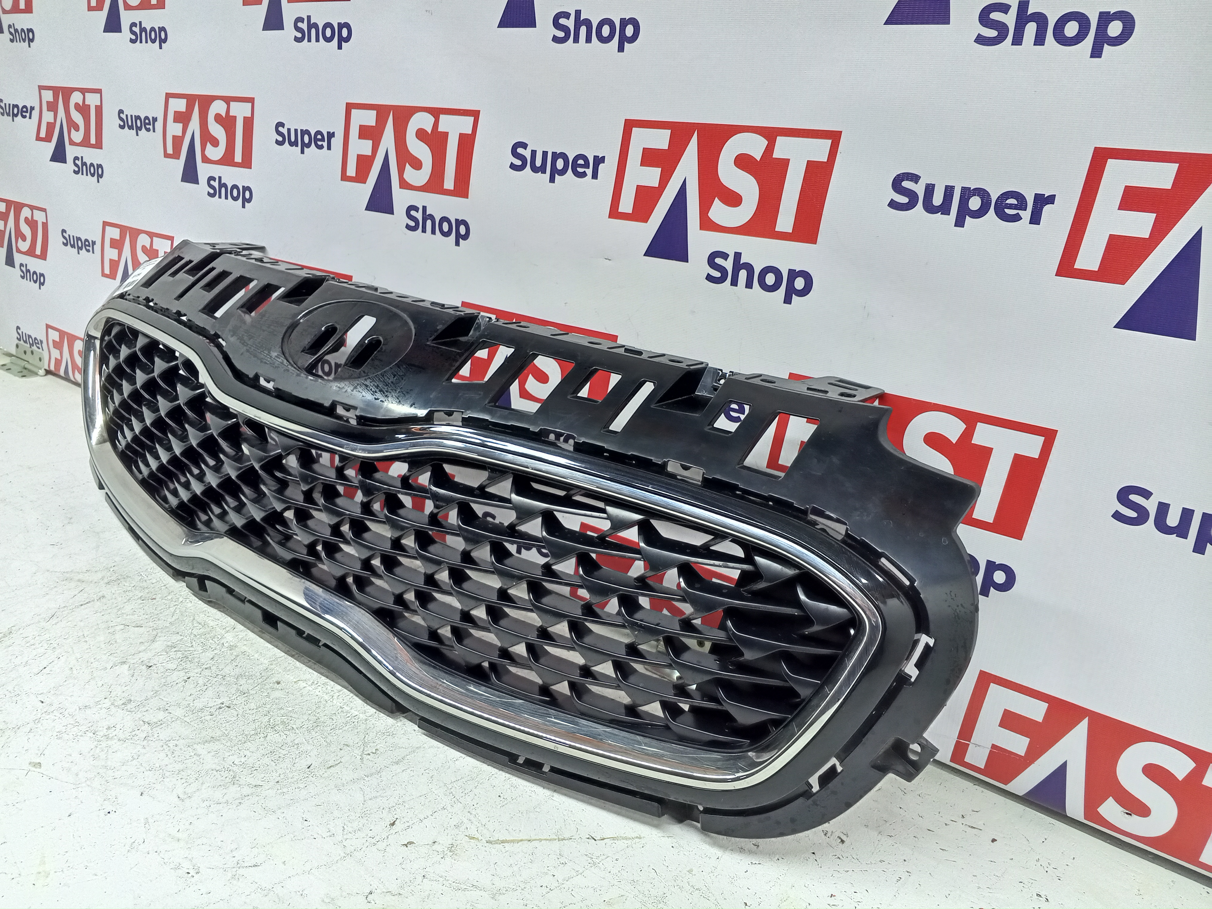 Kia Sportage 4 рест решетка радиатора USA