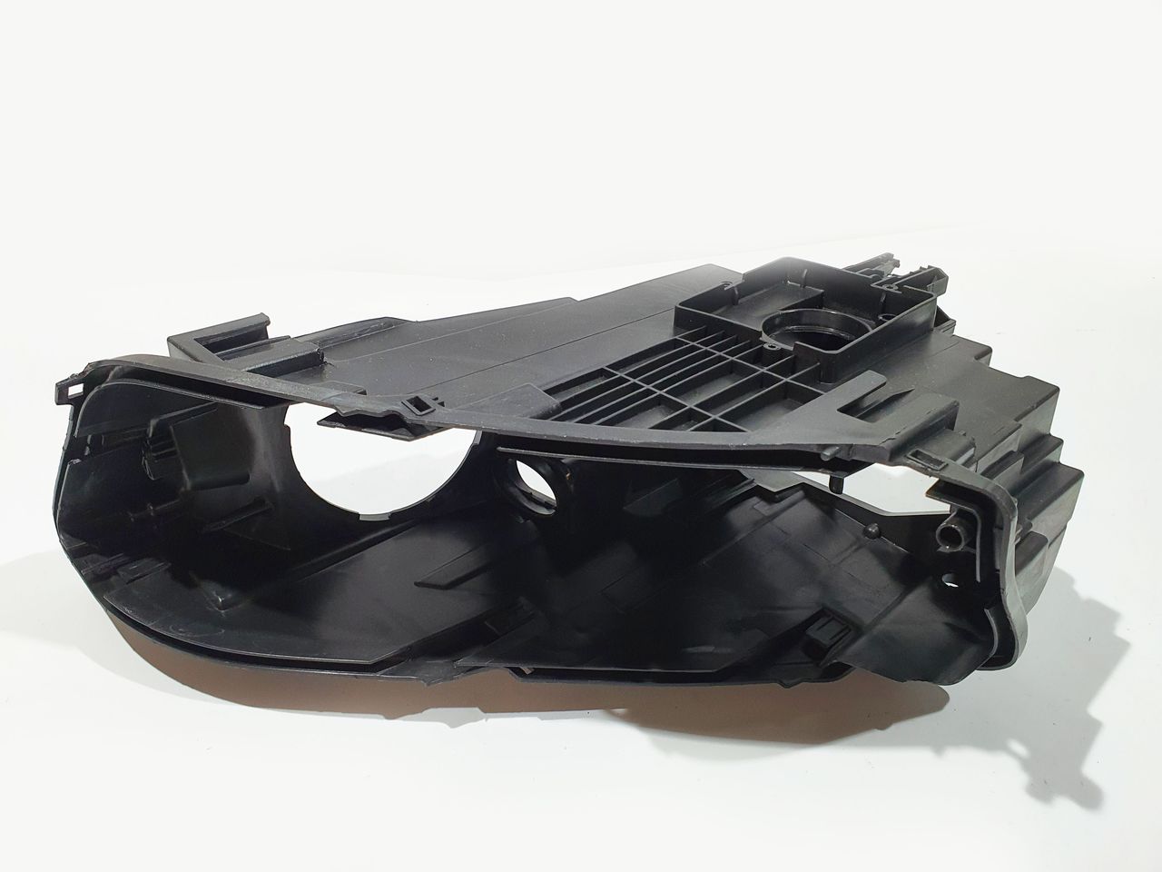 Audi Q3 8U 2014-2018 корпус фары правый