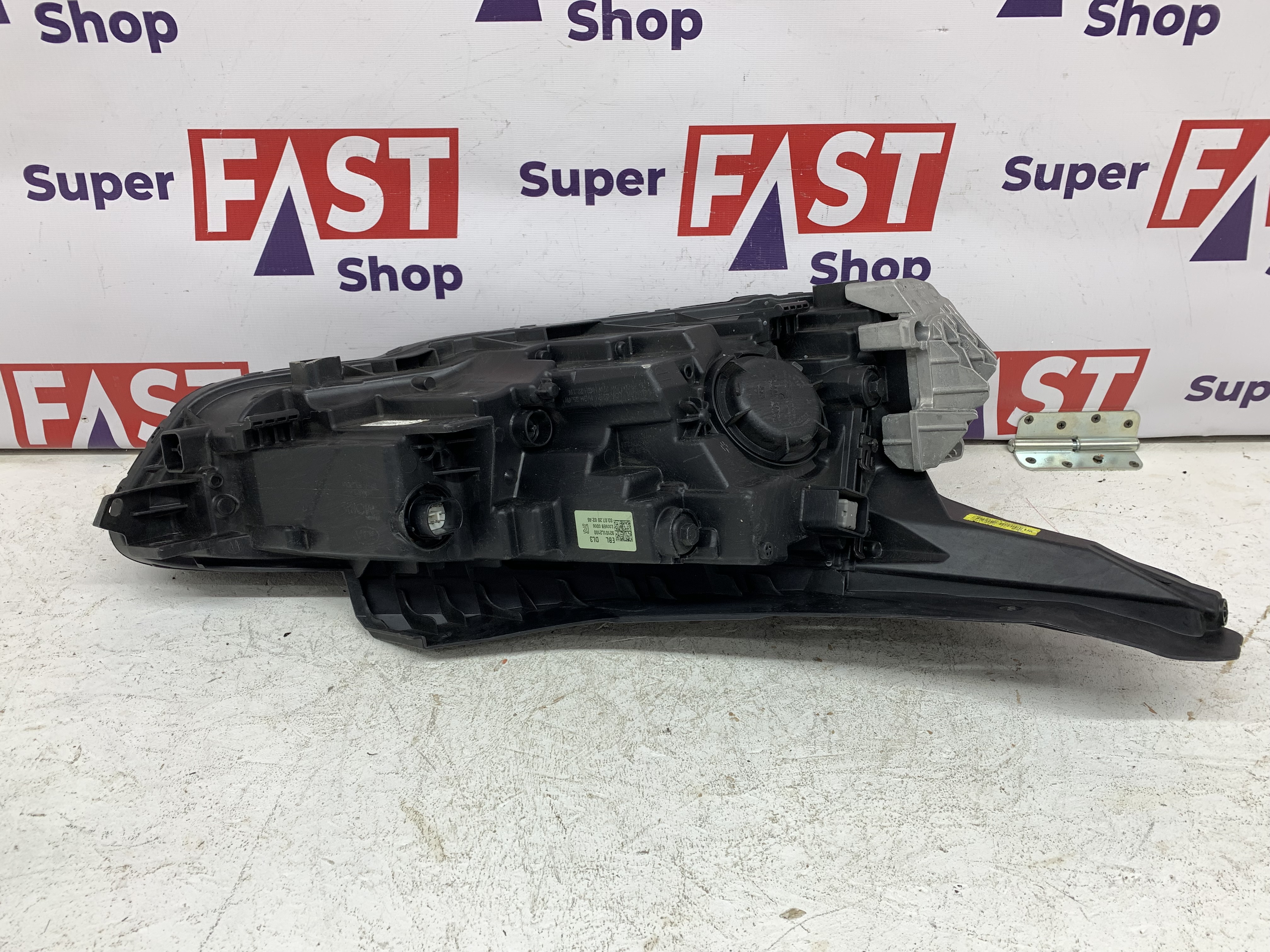 Kia K5 фара левая LED на 3 линзы оригинал бу