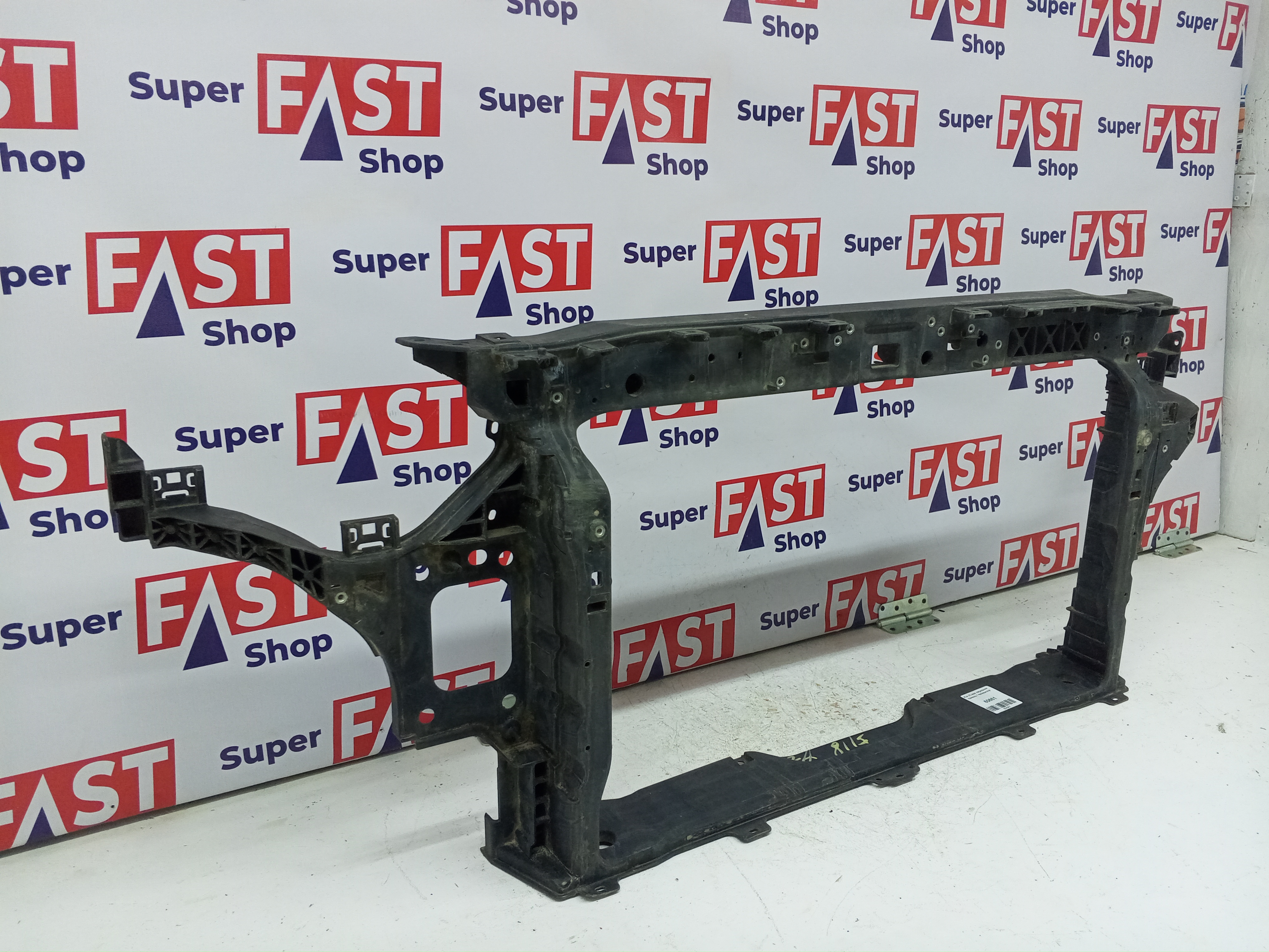 Kia XCeed передняя панель / телевизор