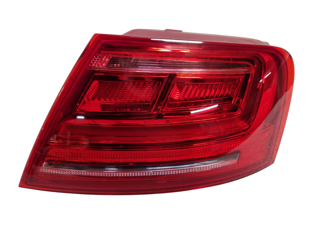 Audi A8 D4 дорестайлинг фонарь правый в крыло