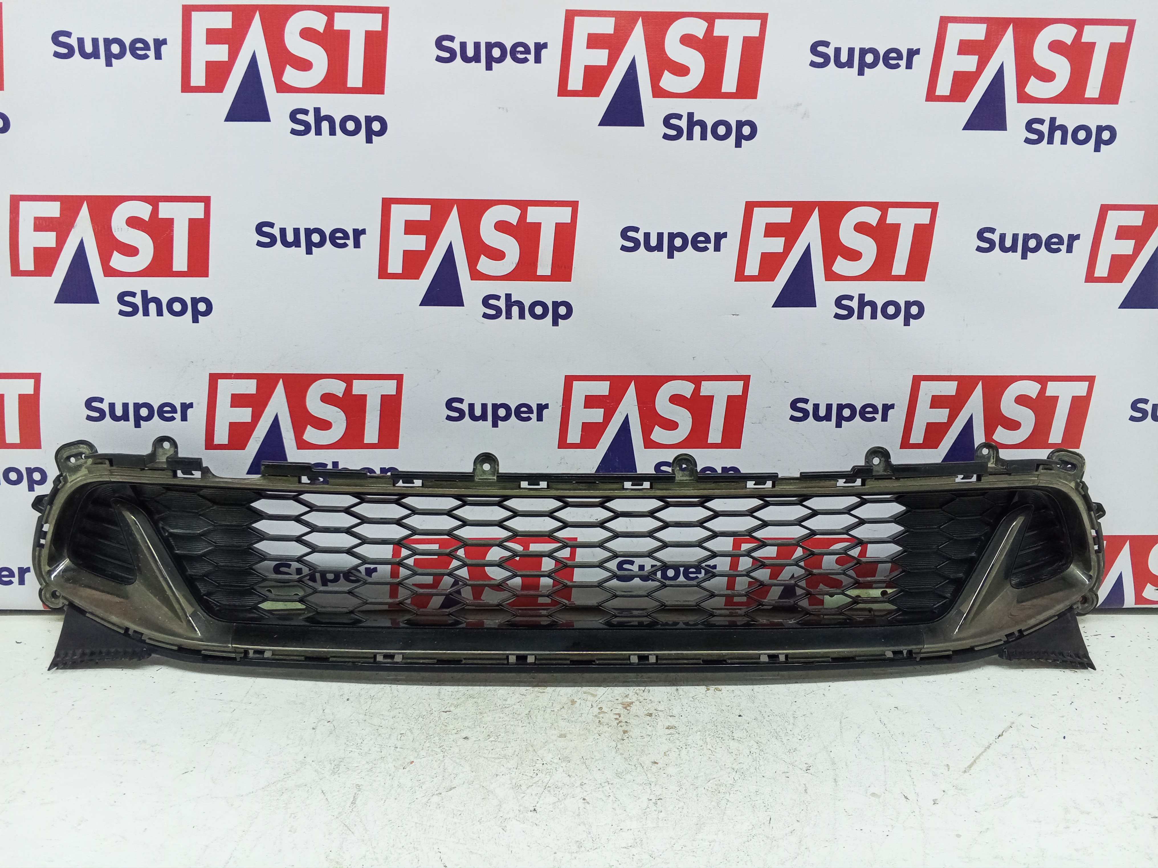 Kia Stinger GT нижняя решетка в передний бампер