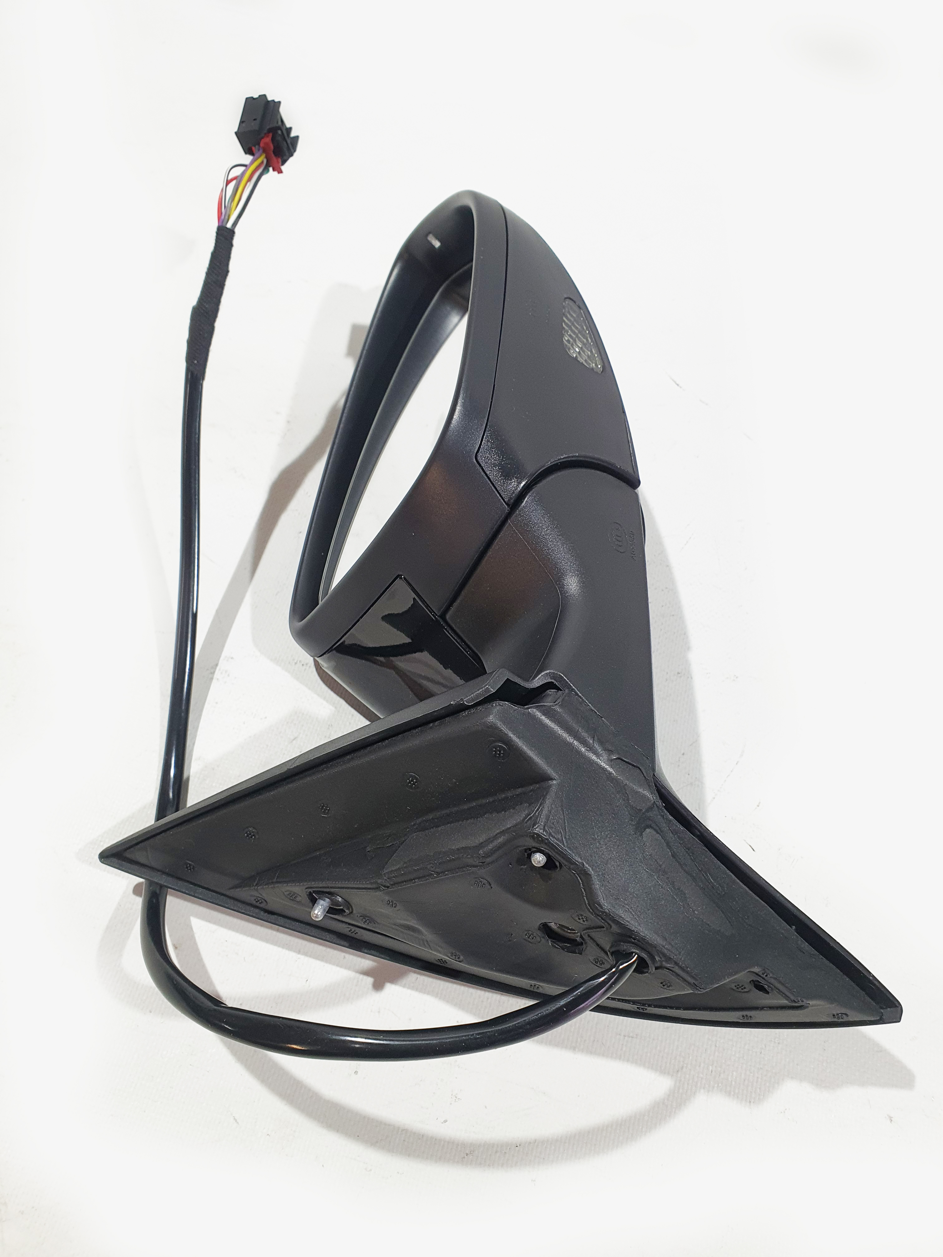 Volkswagen Passat CC рестайлинг зеркало правое 9 pin