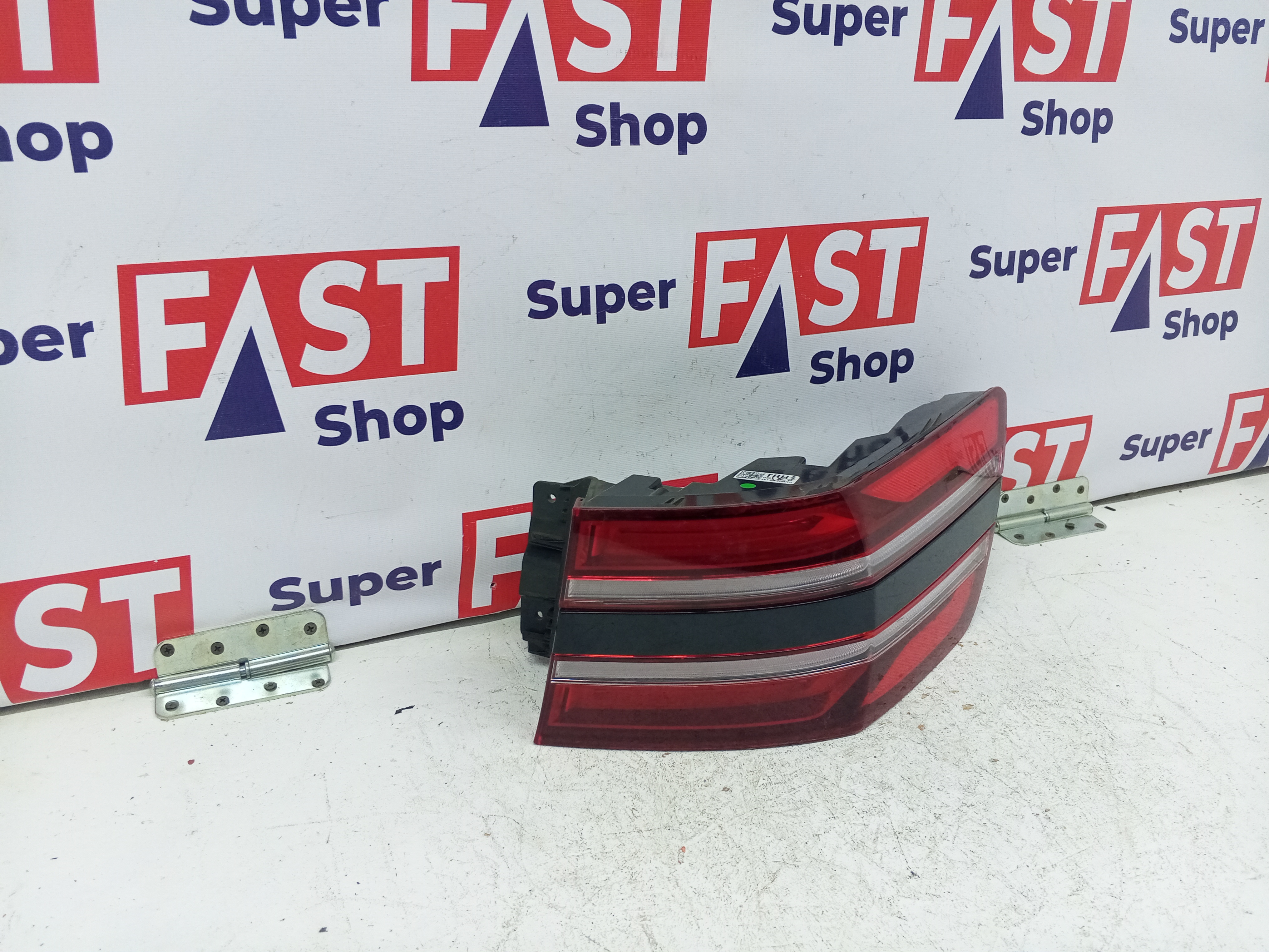 Genesis GV80 фонарь задний правый