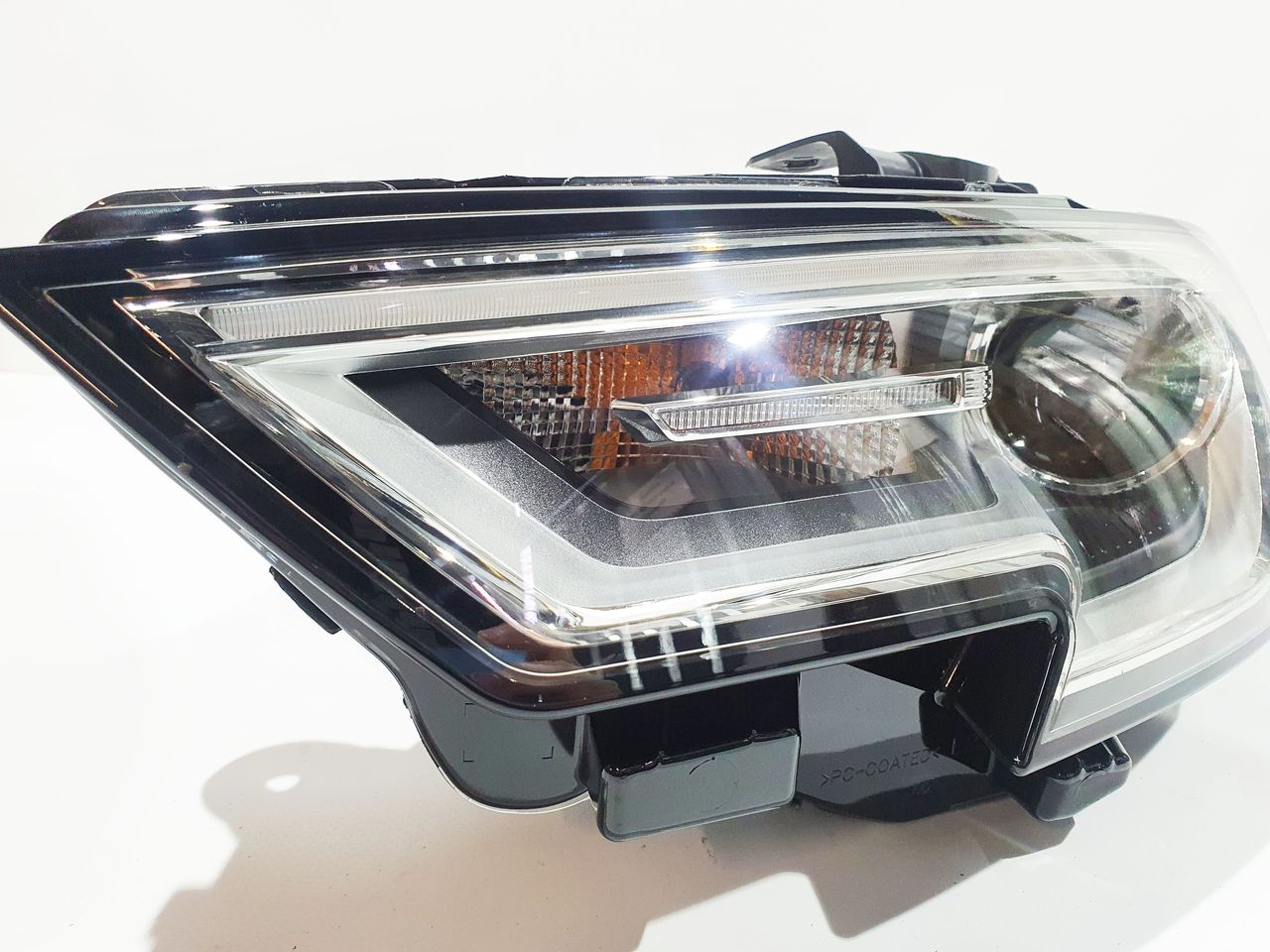 Audi A3 8V рестайлинг фара левая ксенон без блоков