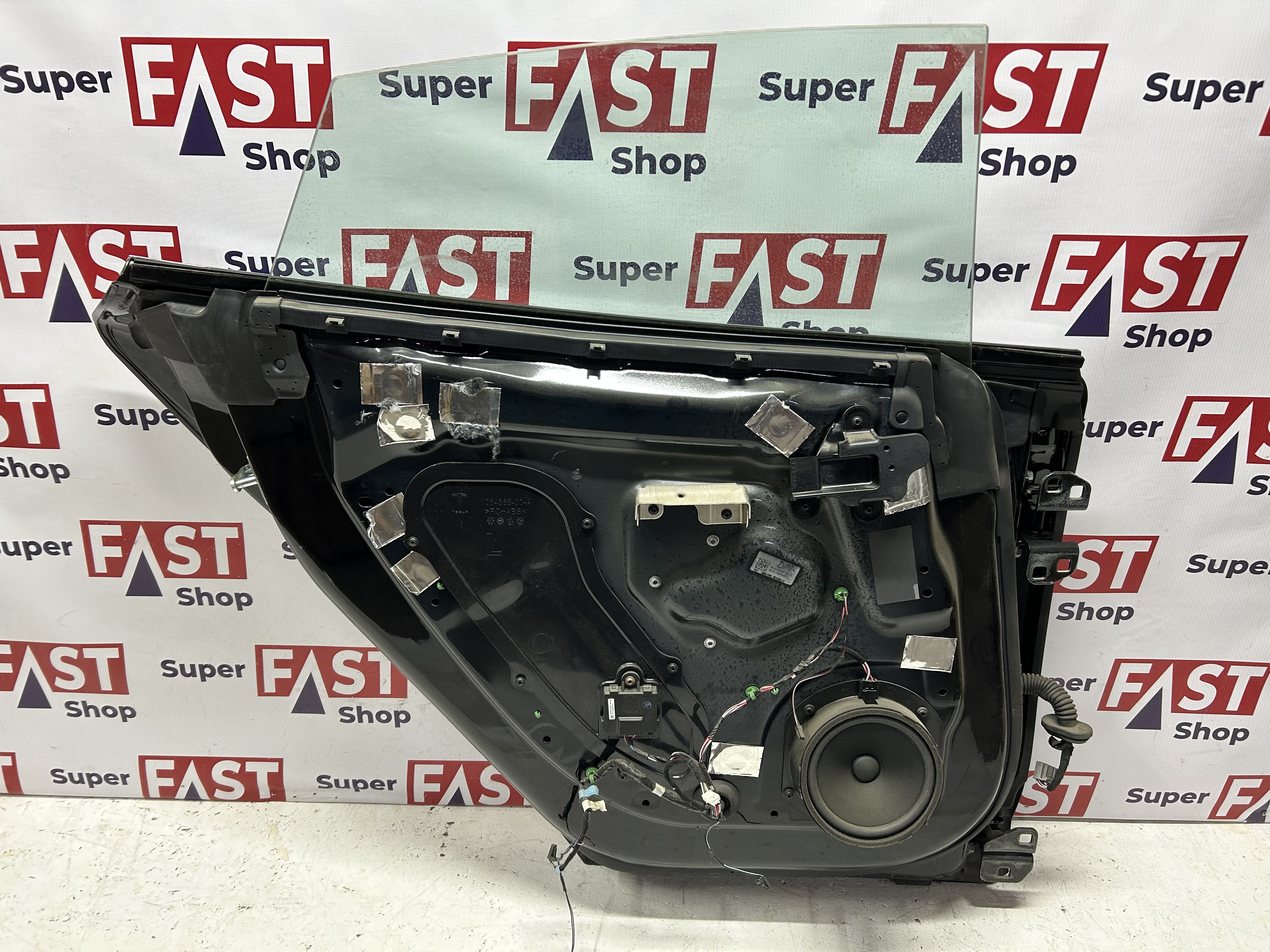 Дверь задняя левая Tesla Model S 2012