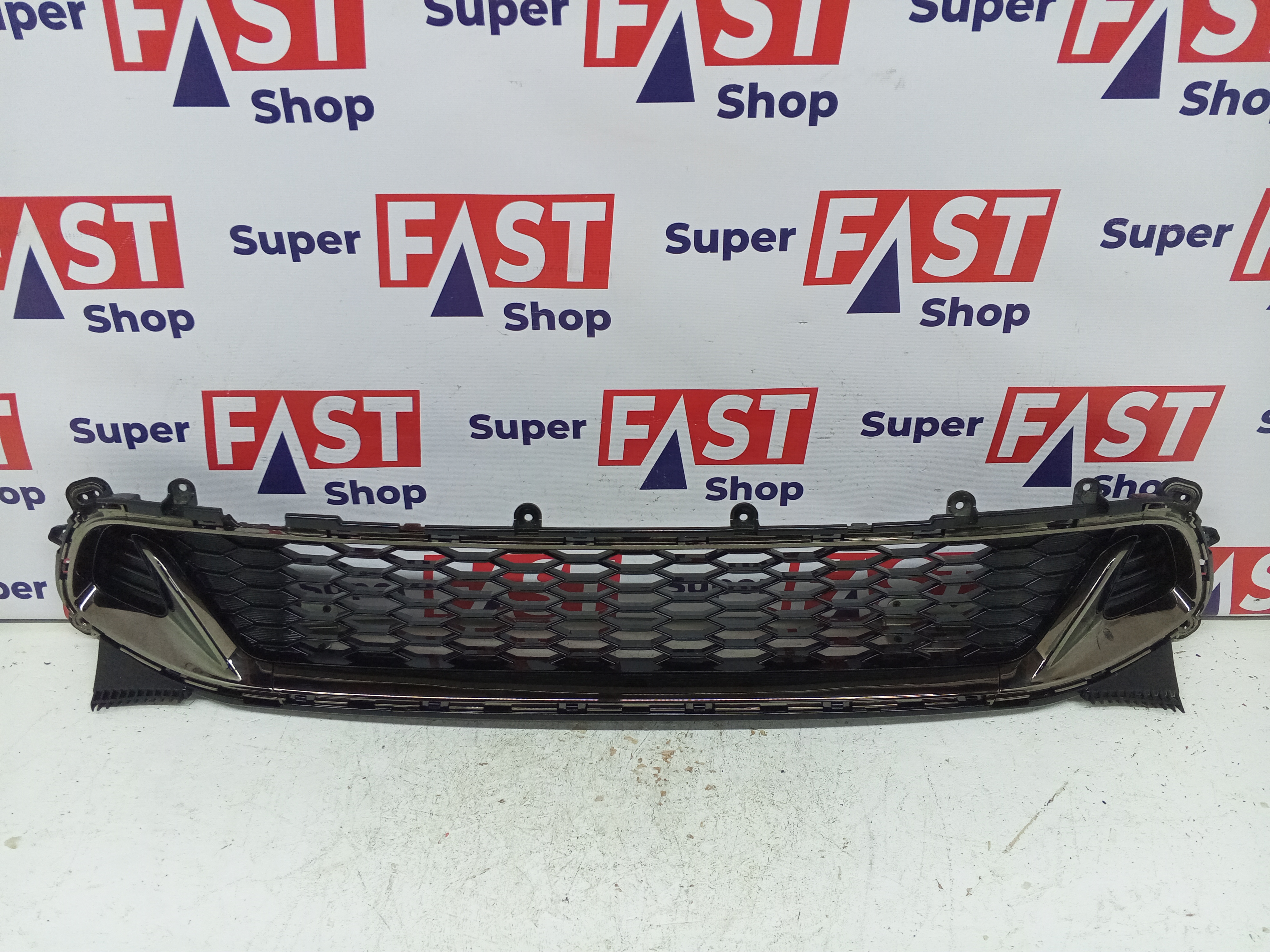Kia Stinger GT нижняя решетка в передний бампер
