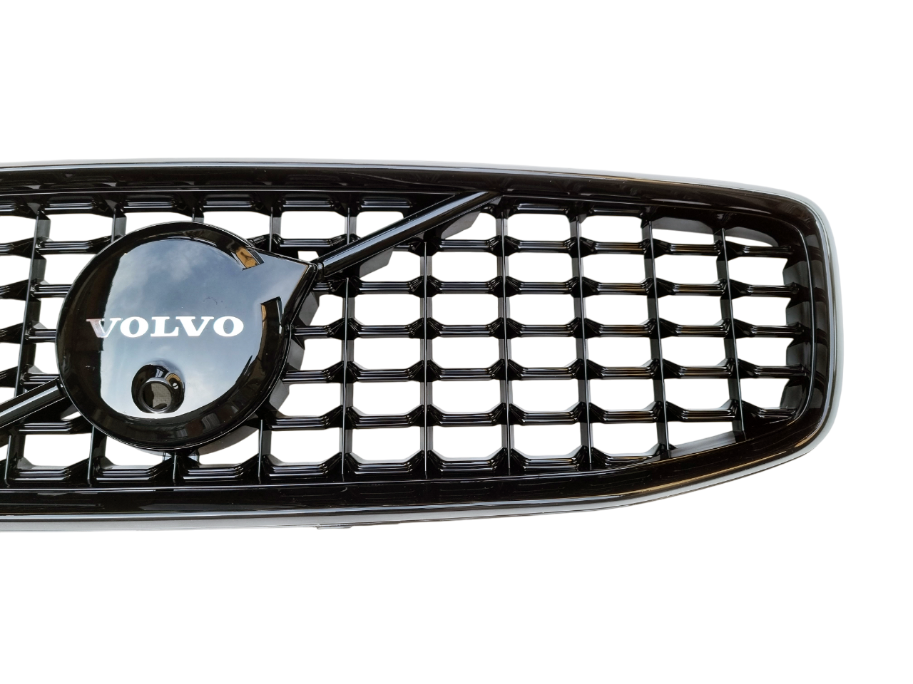 Volvo S90 2016-2020 решетка радиатора черная под камеру