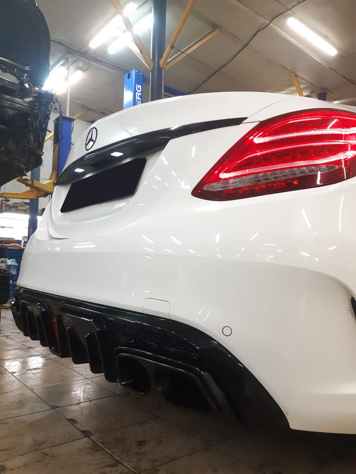 Mercedes W213 дорестайлинг BRABUS диффузор в сборе с насадками