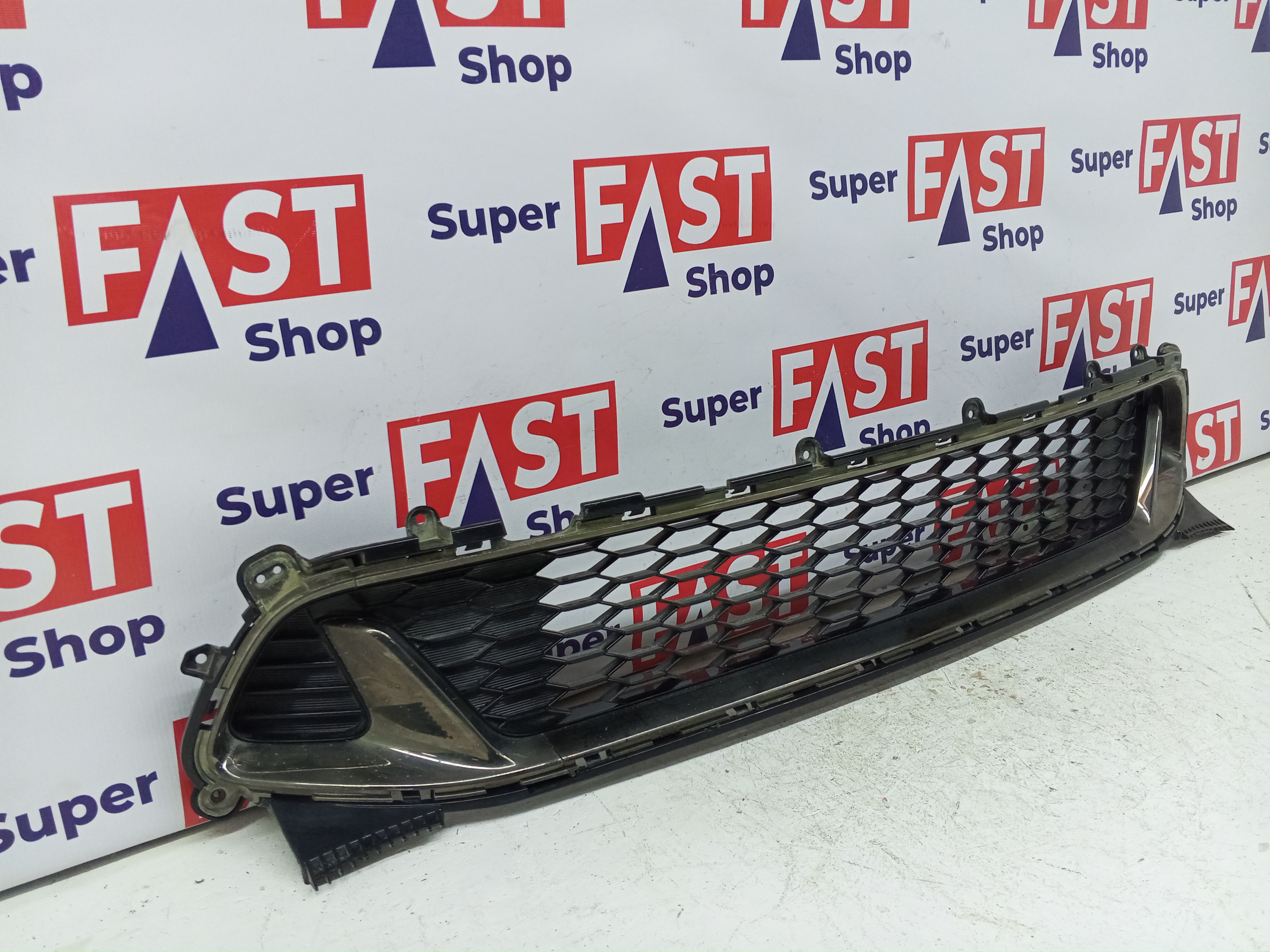 Kia Stinger GT нижняя решетка в передний бампер