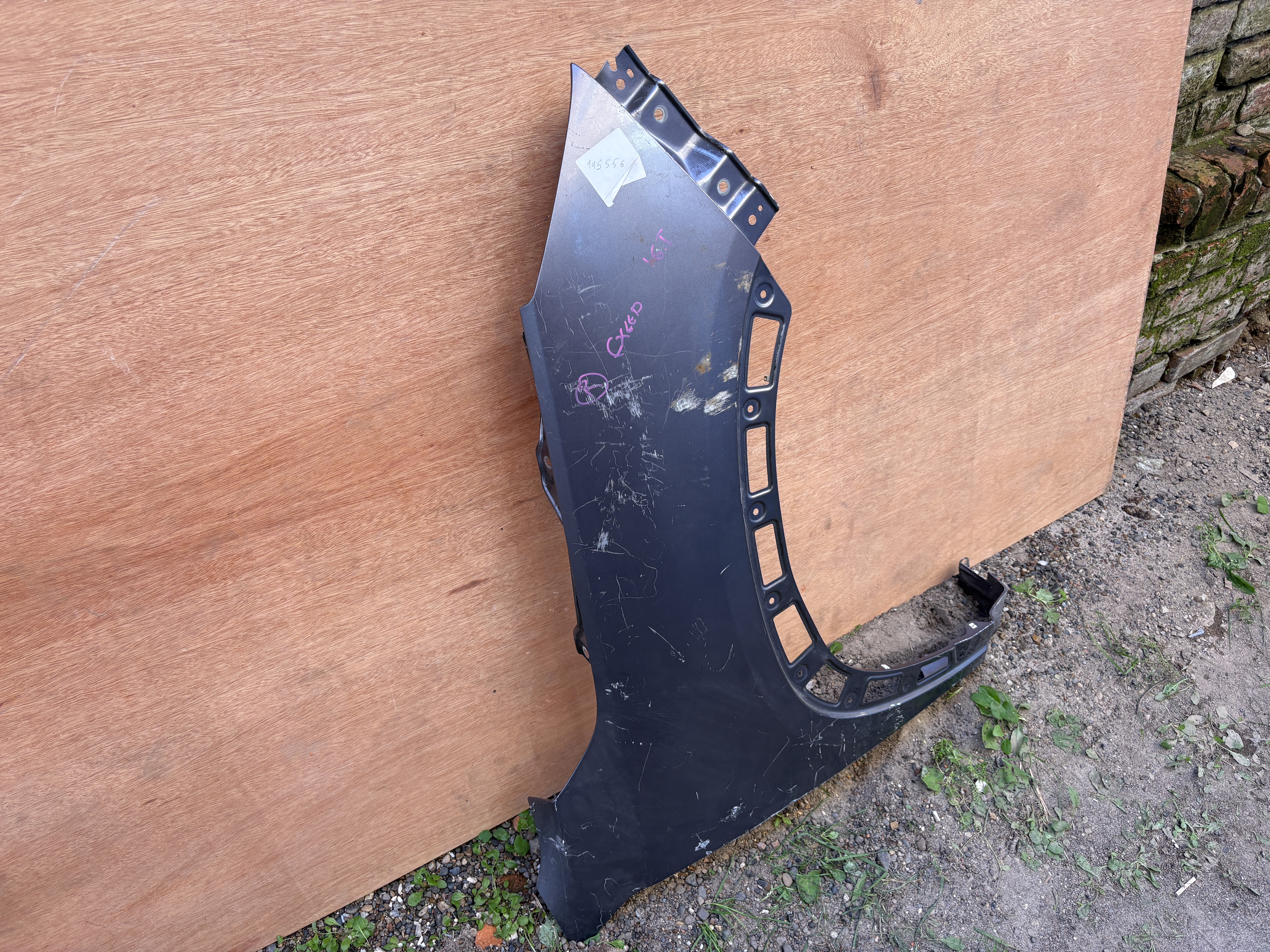 крыло правое переднее EXEED LX