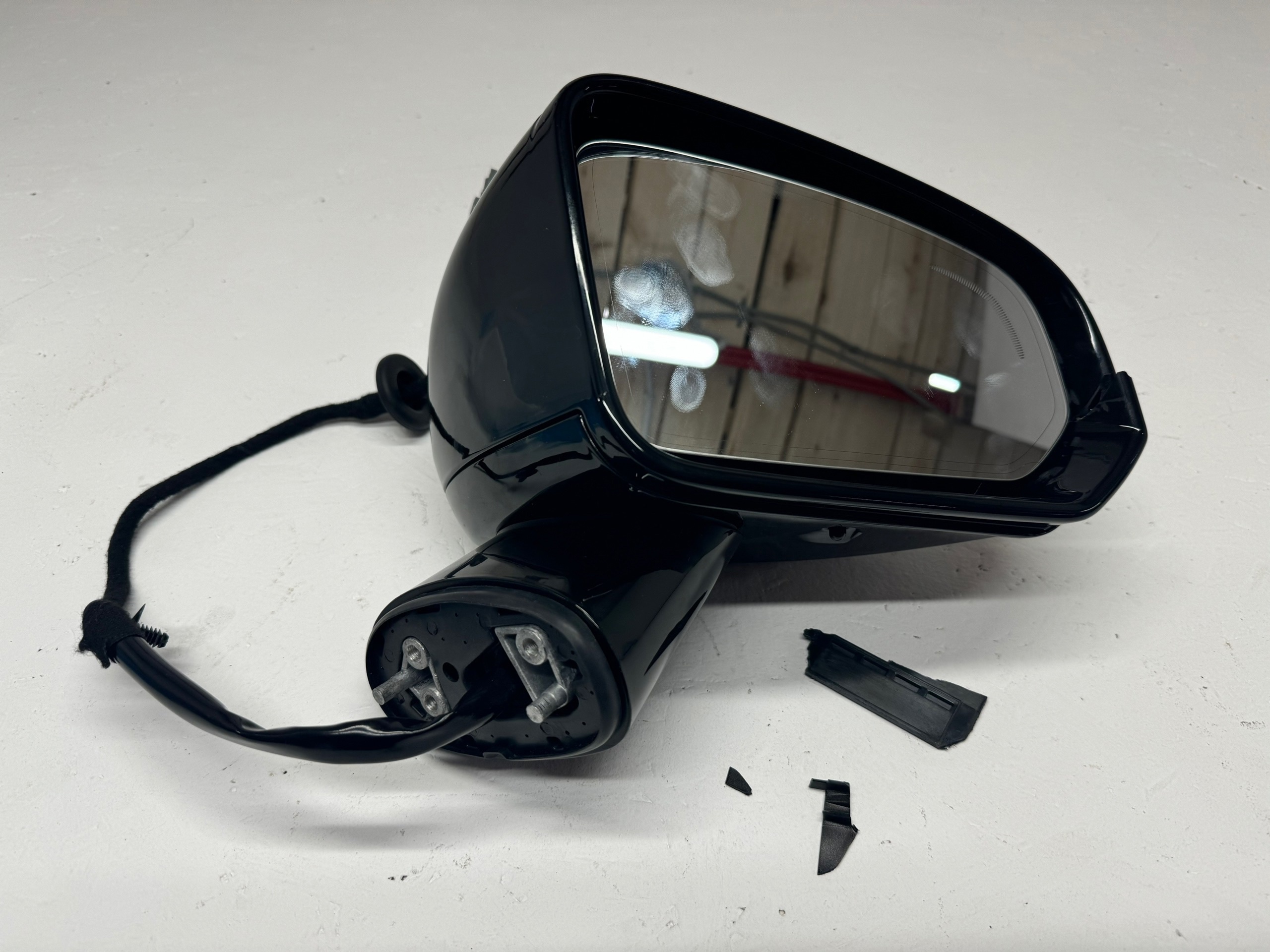 Дефект Volvo S60 2018-2024 зеркало правое 15 Pin