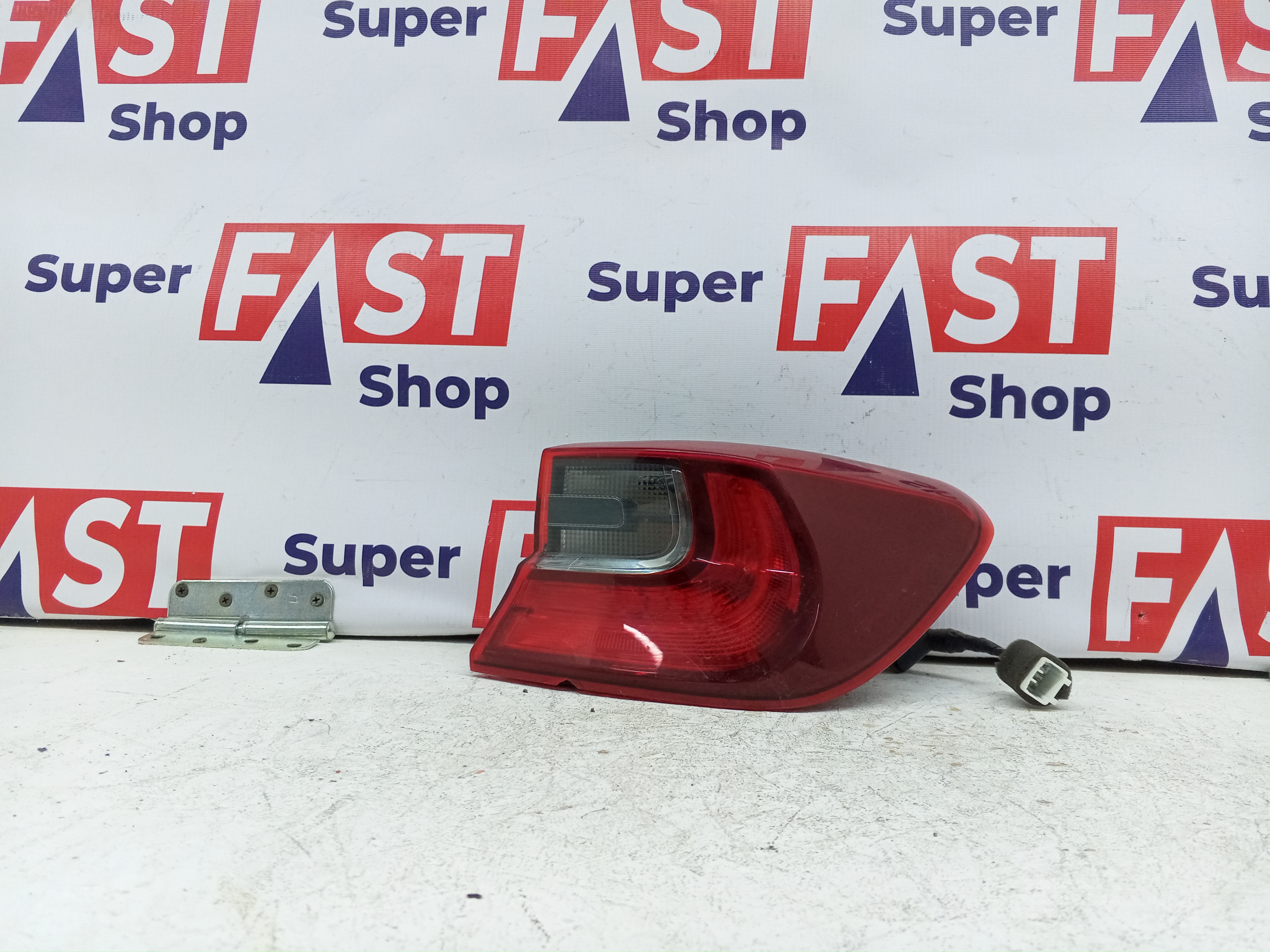 правый задний фонарь в крыло Kia Ceed 3