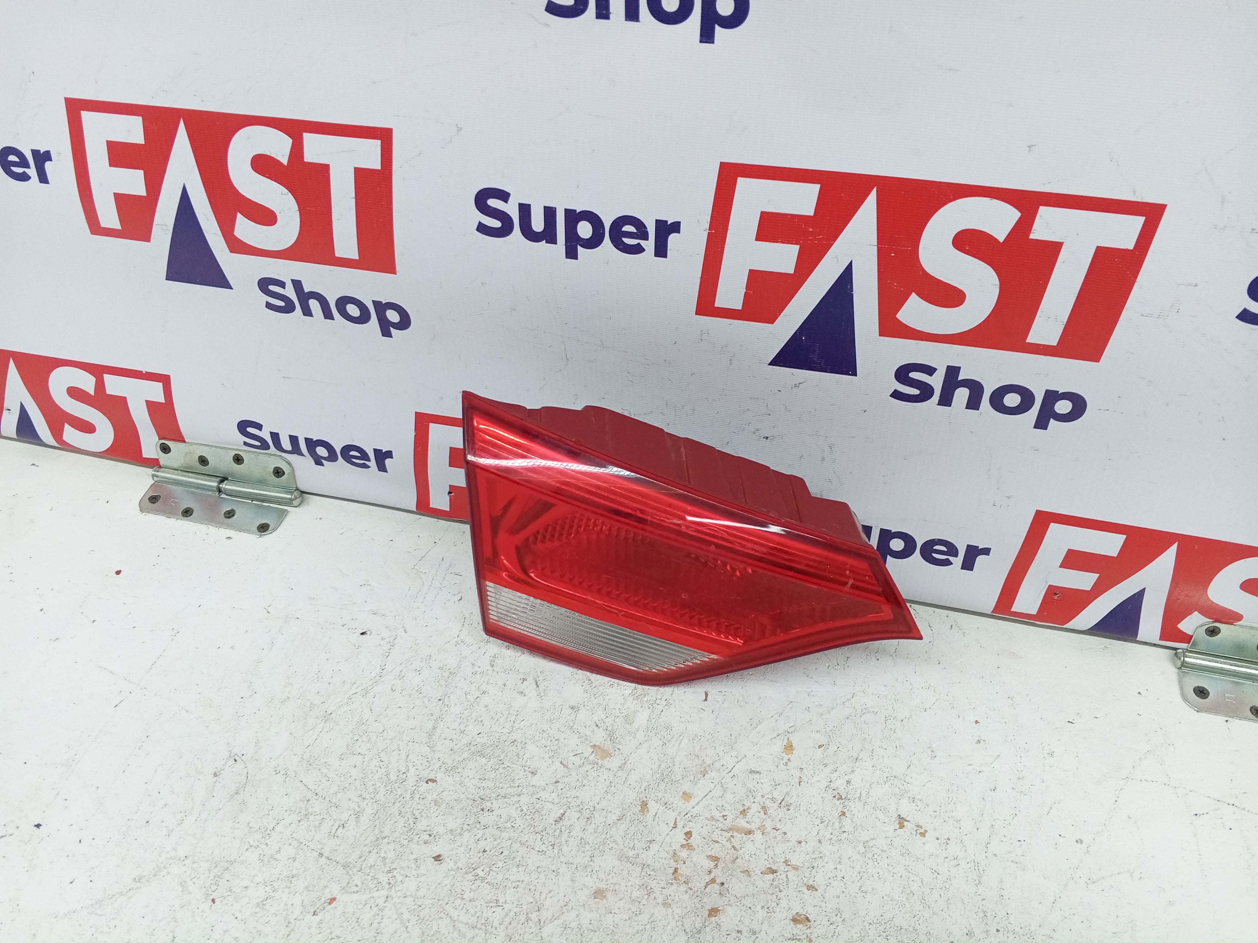 фонарь задний левый Kia Rio 4 галоген в крышку