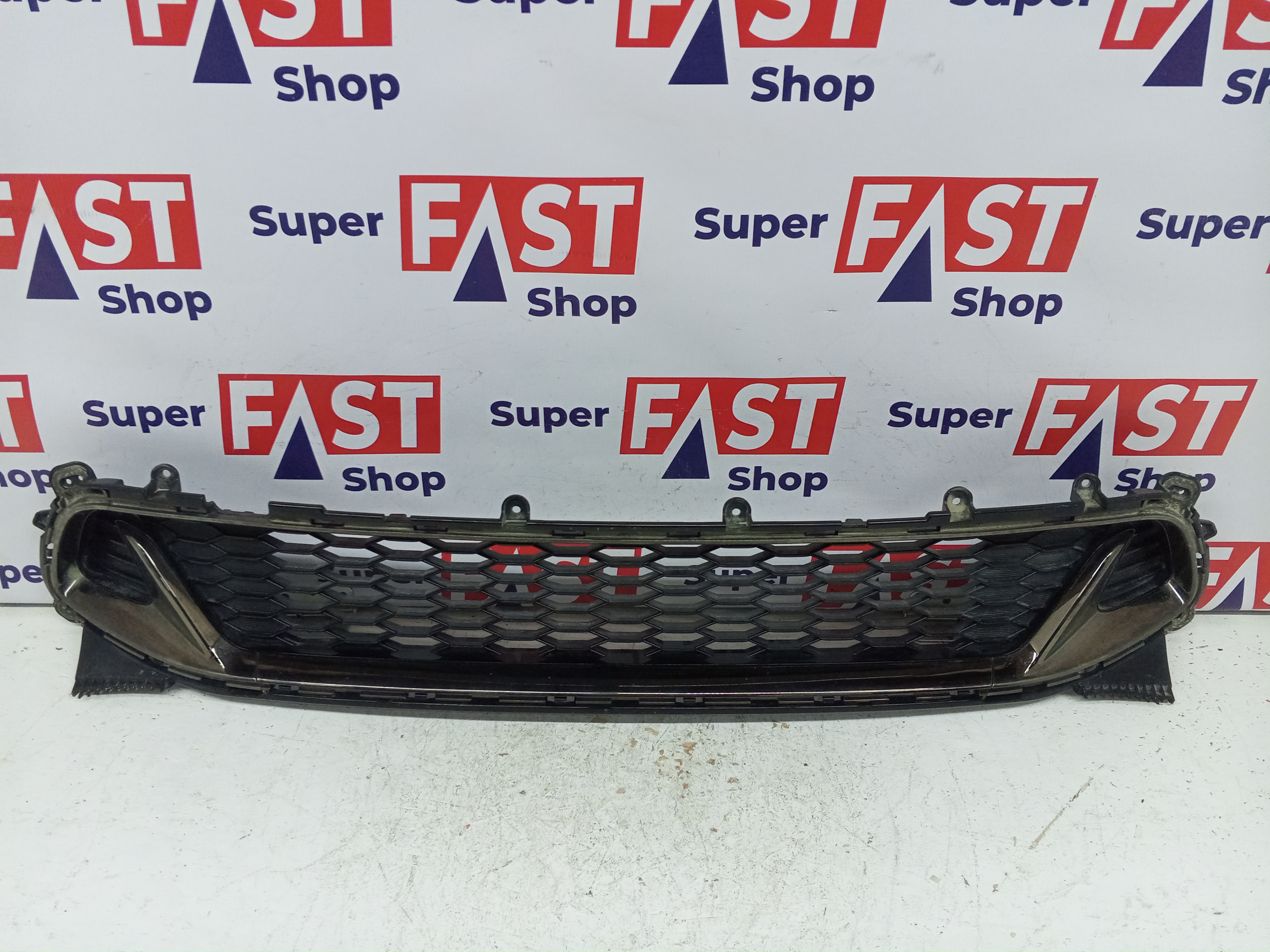 Kia Stinger GT нижняя решетка в передний бампер