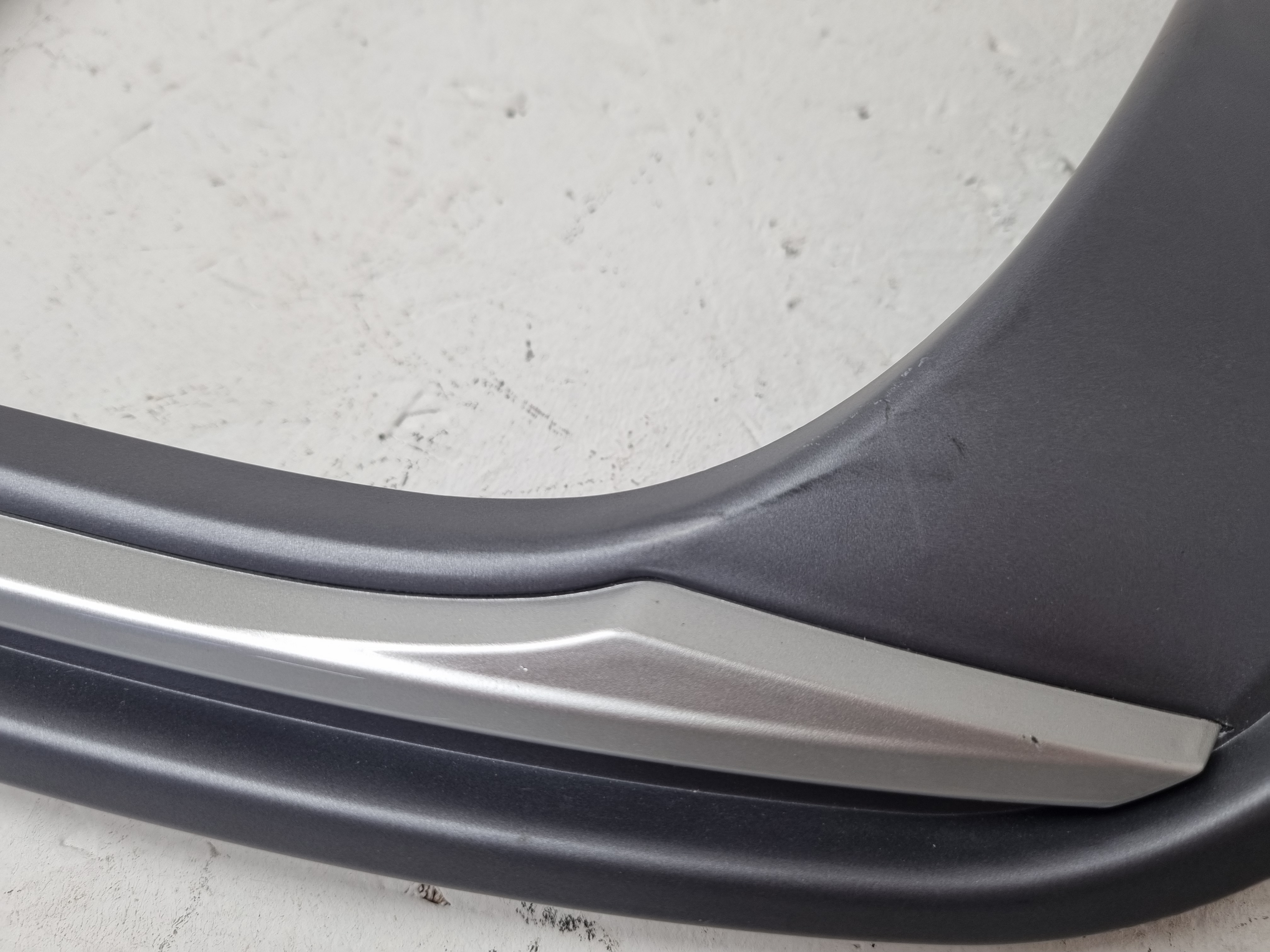 Дефект Audi A3 8V дорестайлинг S3 диффузор в S line бампер седан