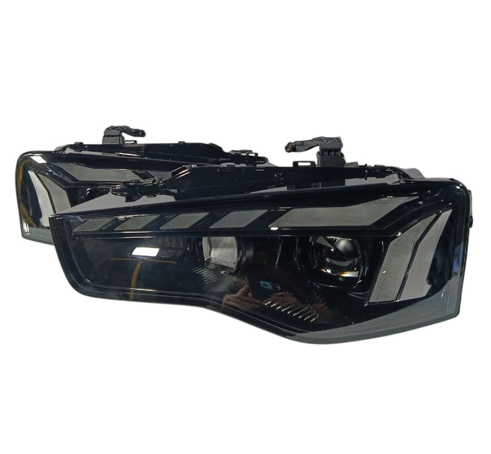 Audi A5 8T рестайлинг комплект фар с ксенона в LED Matrix