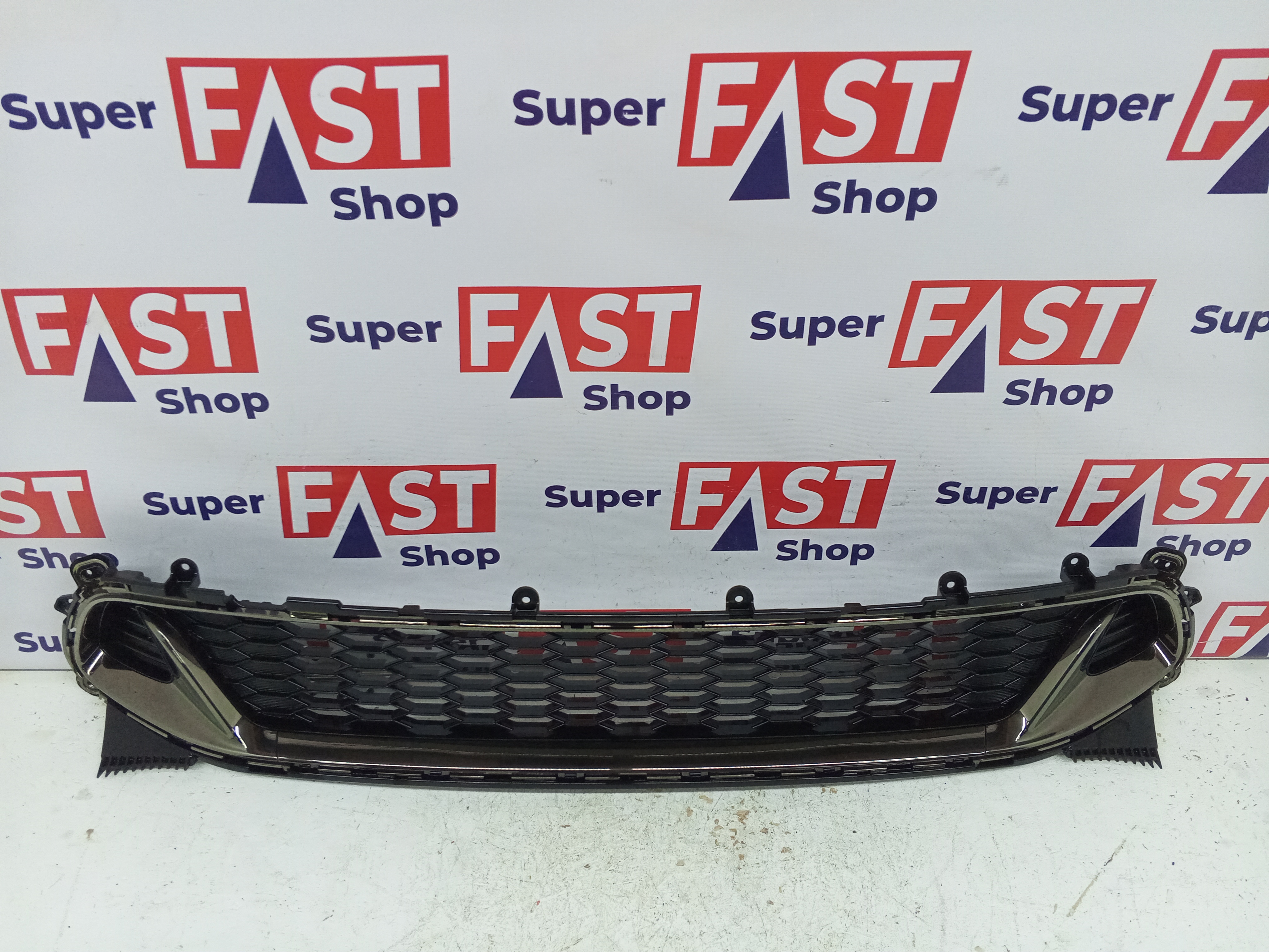 Kia Stinger GT нижняя решетка в передний бампер