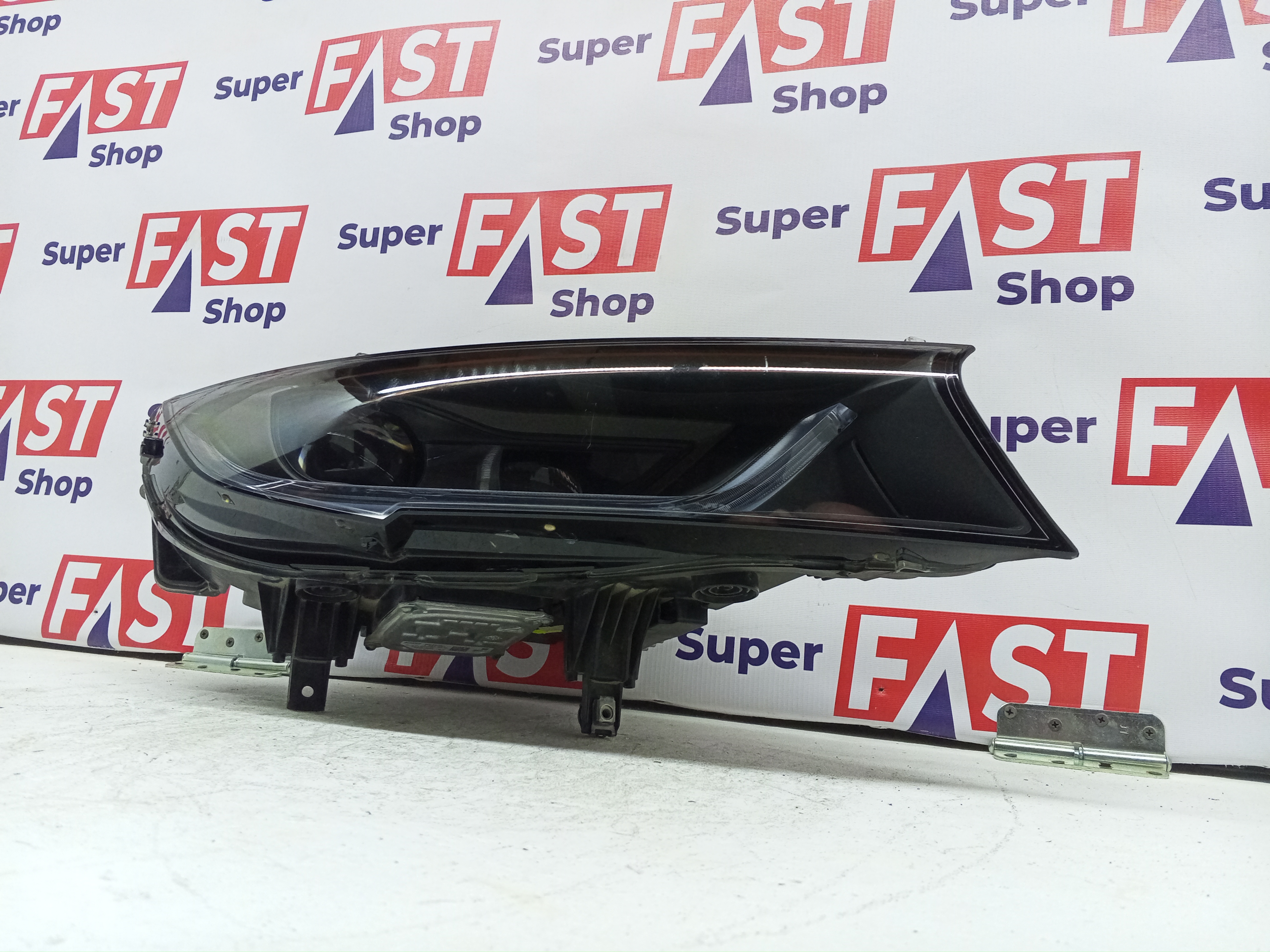 правая фара BMW I8 дорест 2014-2017 год