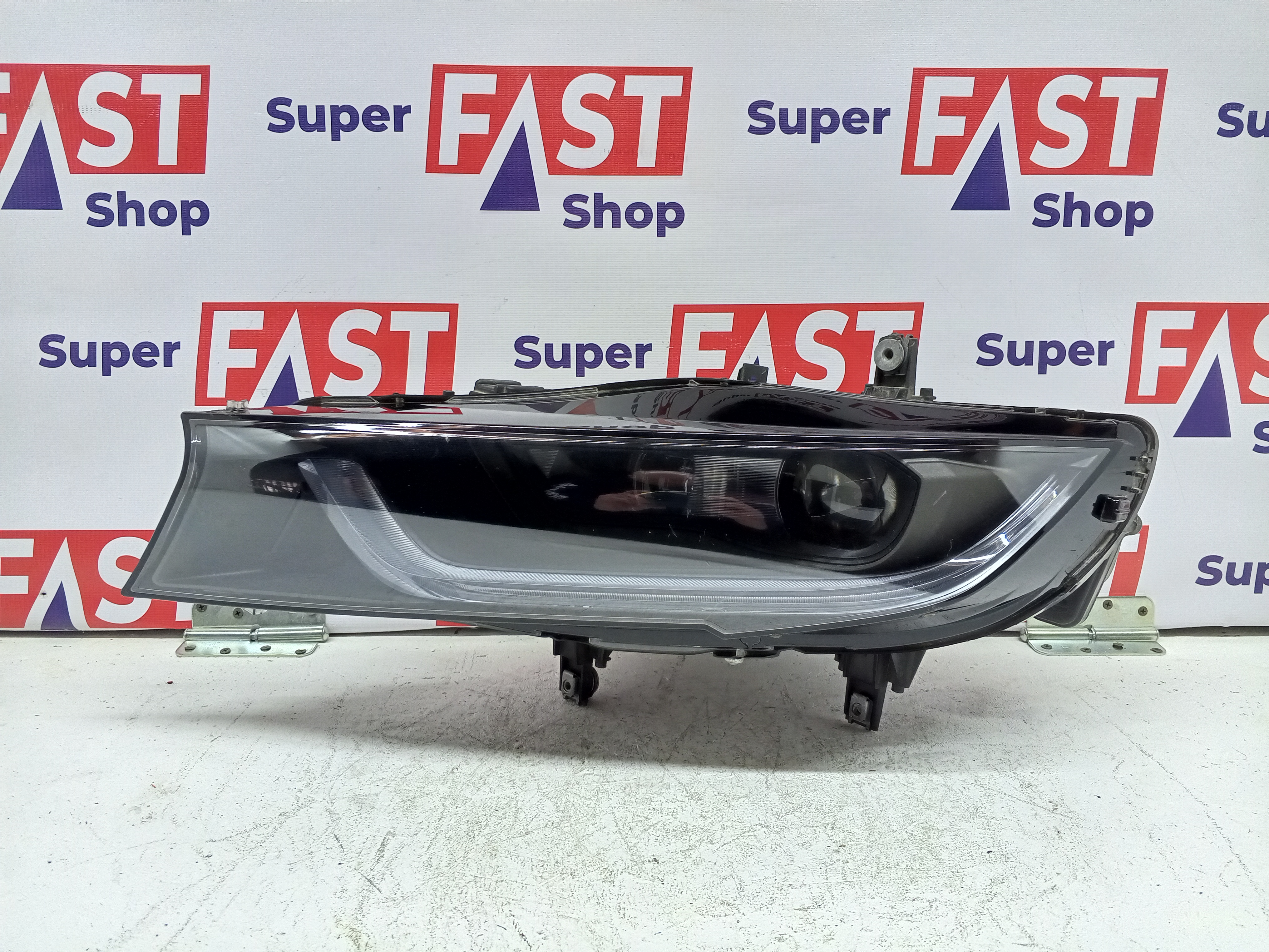 левая фара BMW I8 дорест 2014-2017 год