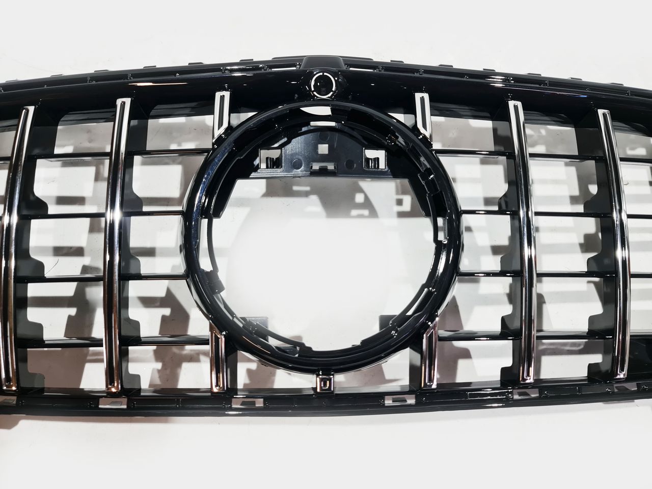 Mercedes CLA C118 дорестайлинг решетка радиатора GT хром