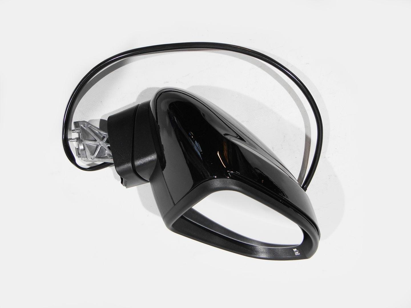 Volkswagen Passat B8 дорестайлинг зеркало правое 6 Pin